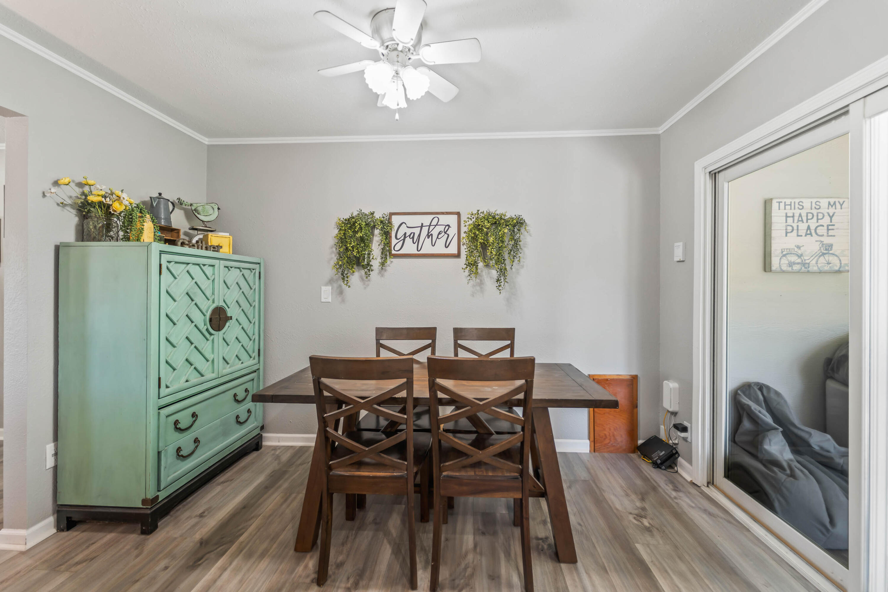 719 15th Street Place Property Photo 11