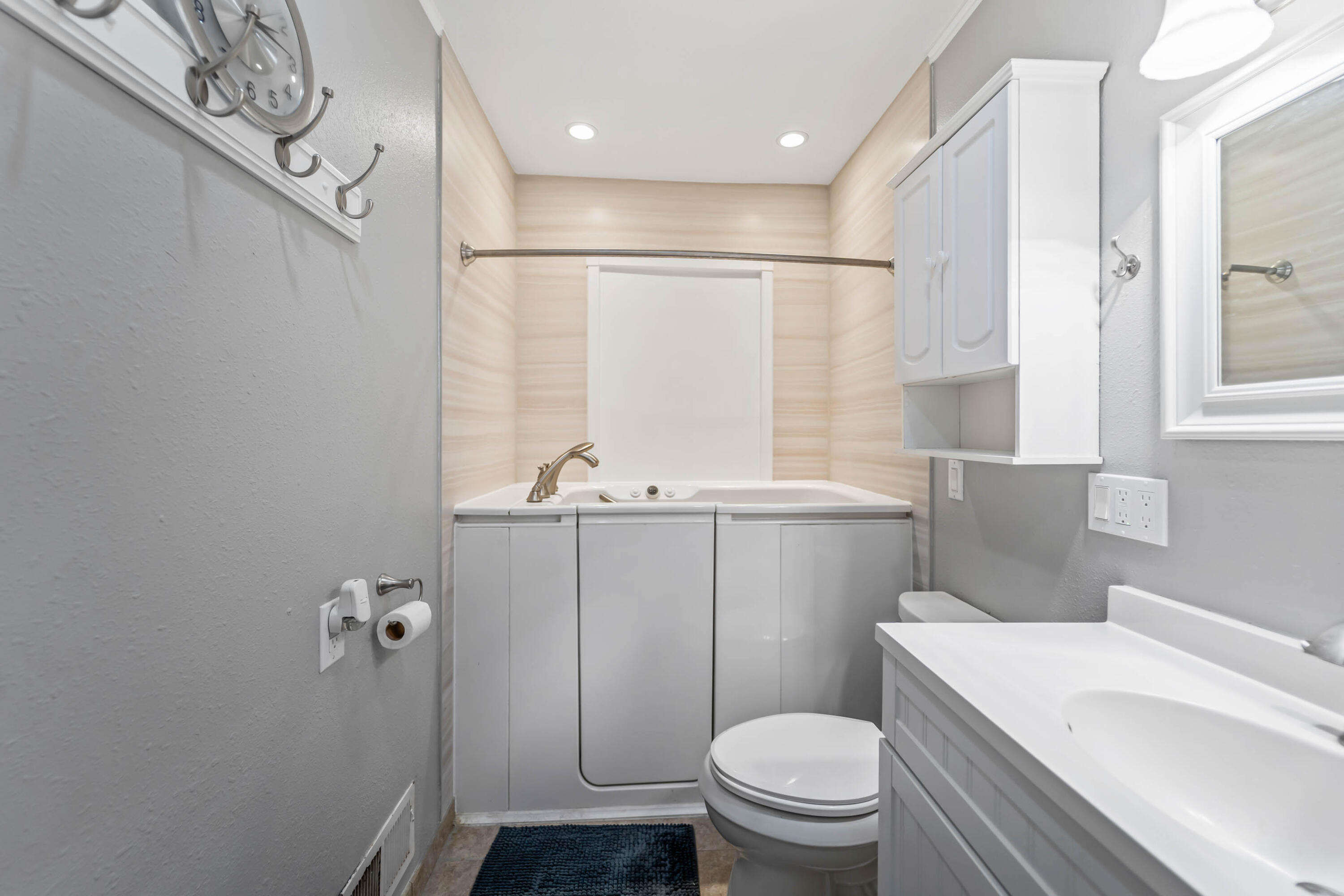 719 15th Street Place Property Photo 17