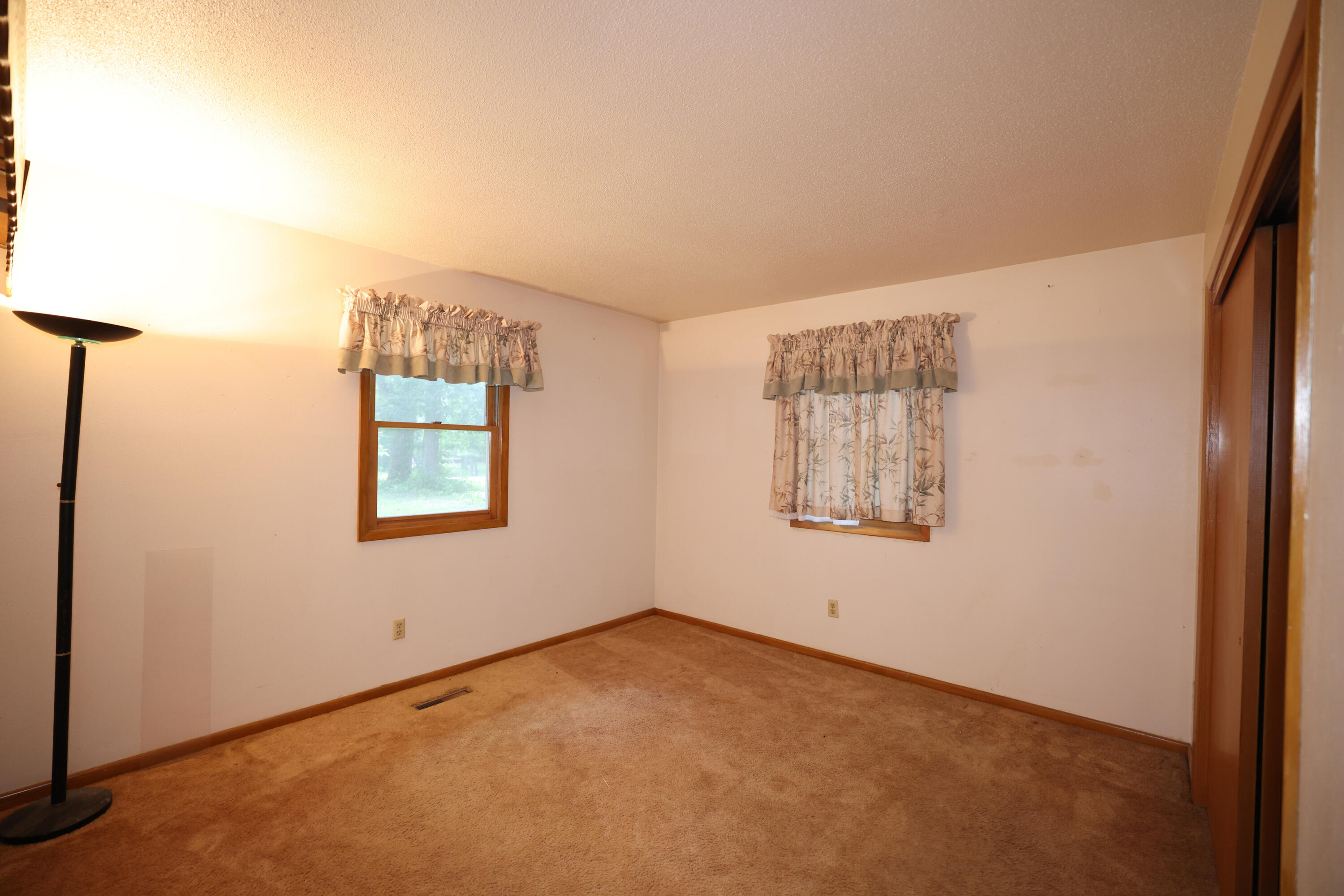1158 Jonquil Lane Property Photo 12