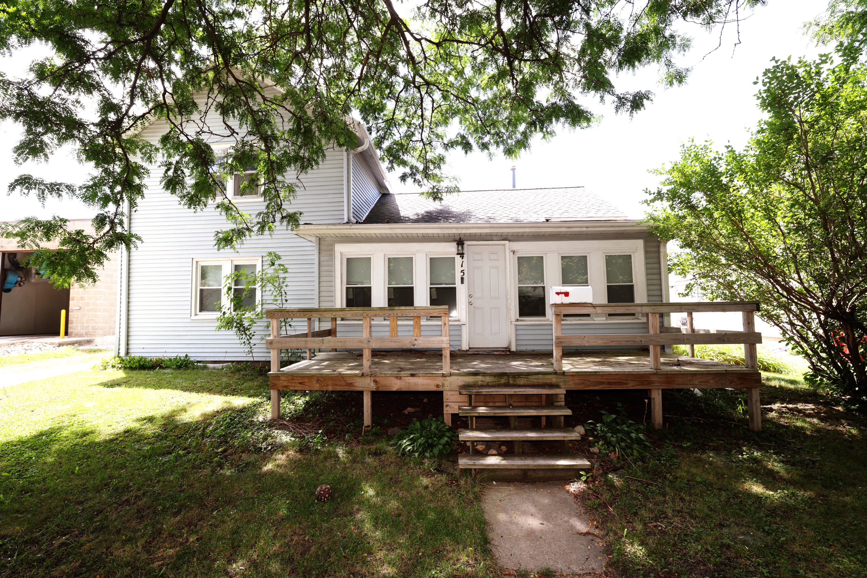 415 Marshall Street Property Photo 1