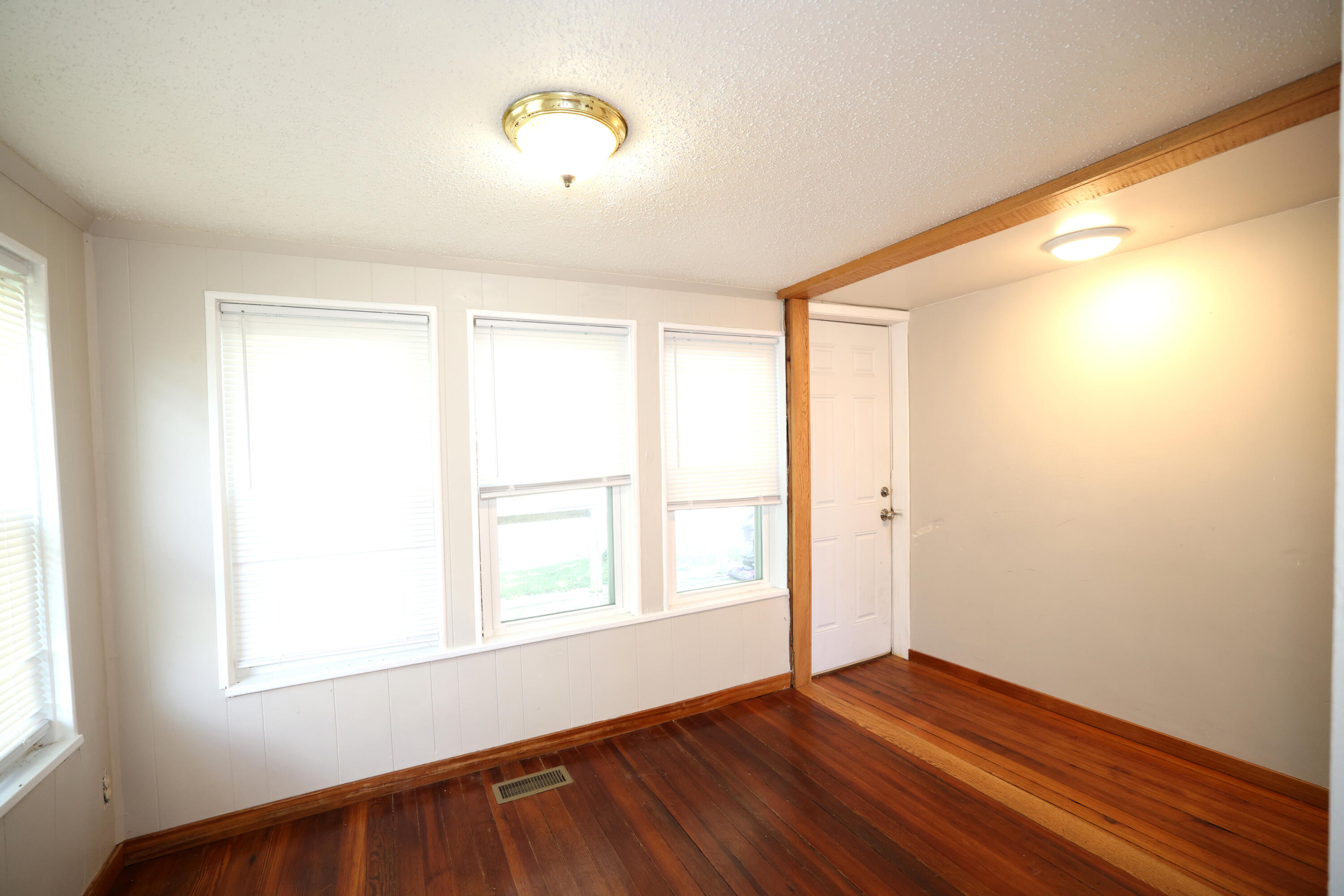 415 Marshall Street Property Photo 10