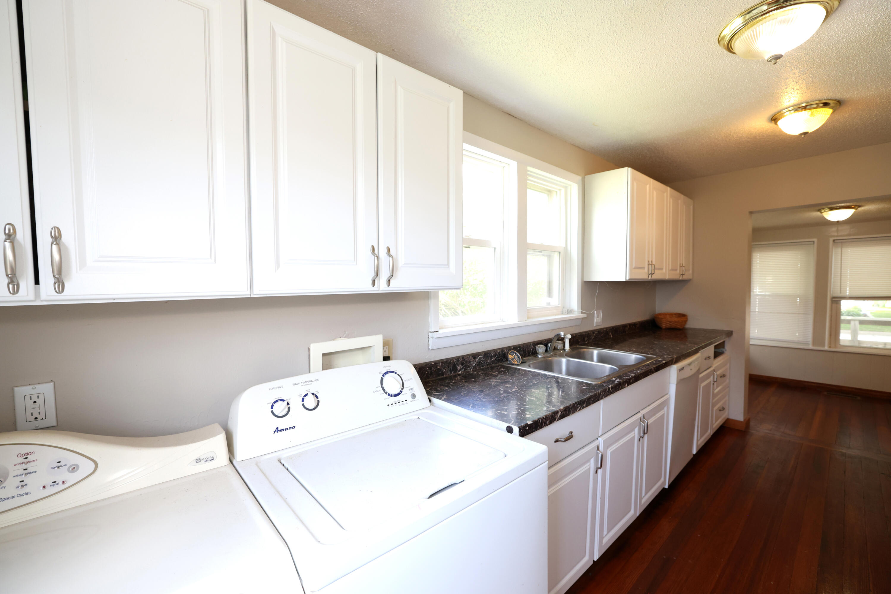 415 Marshall Street Property Photo 14