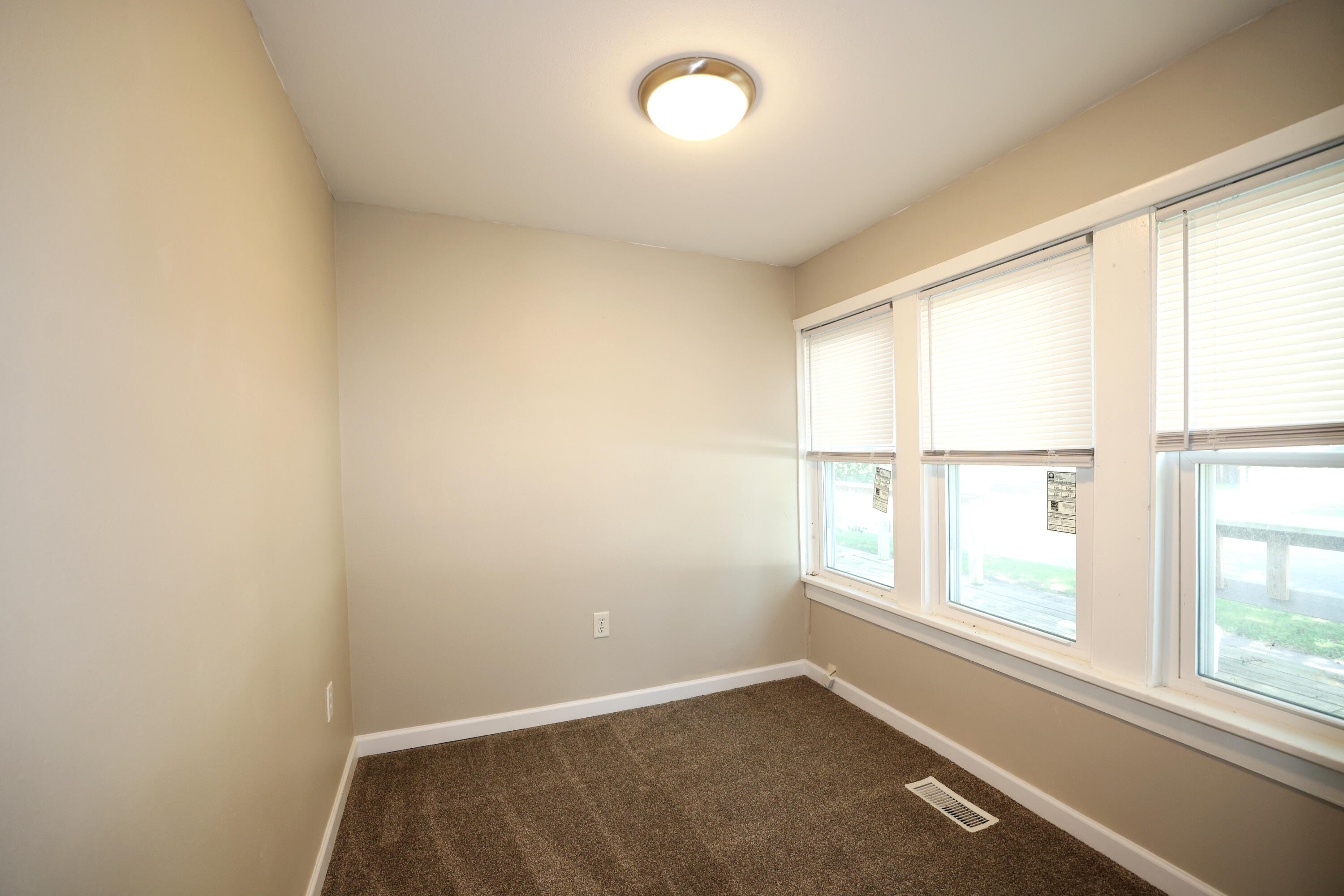 415 Marshall Street Property Photo 19