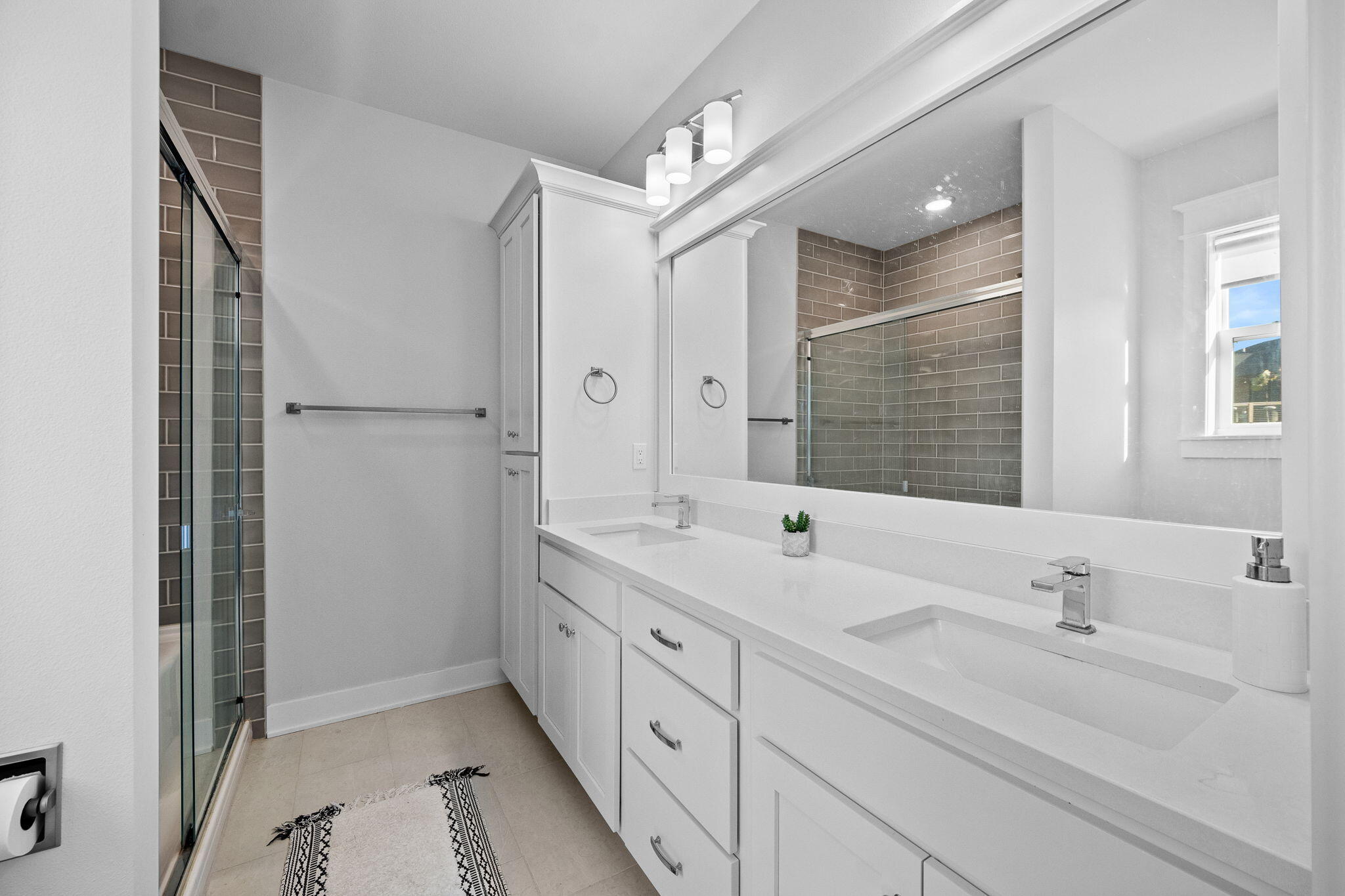 4401 Everest Circle Property Photo 15