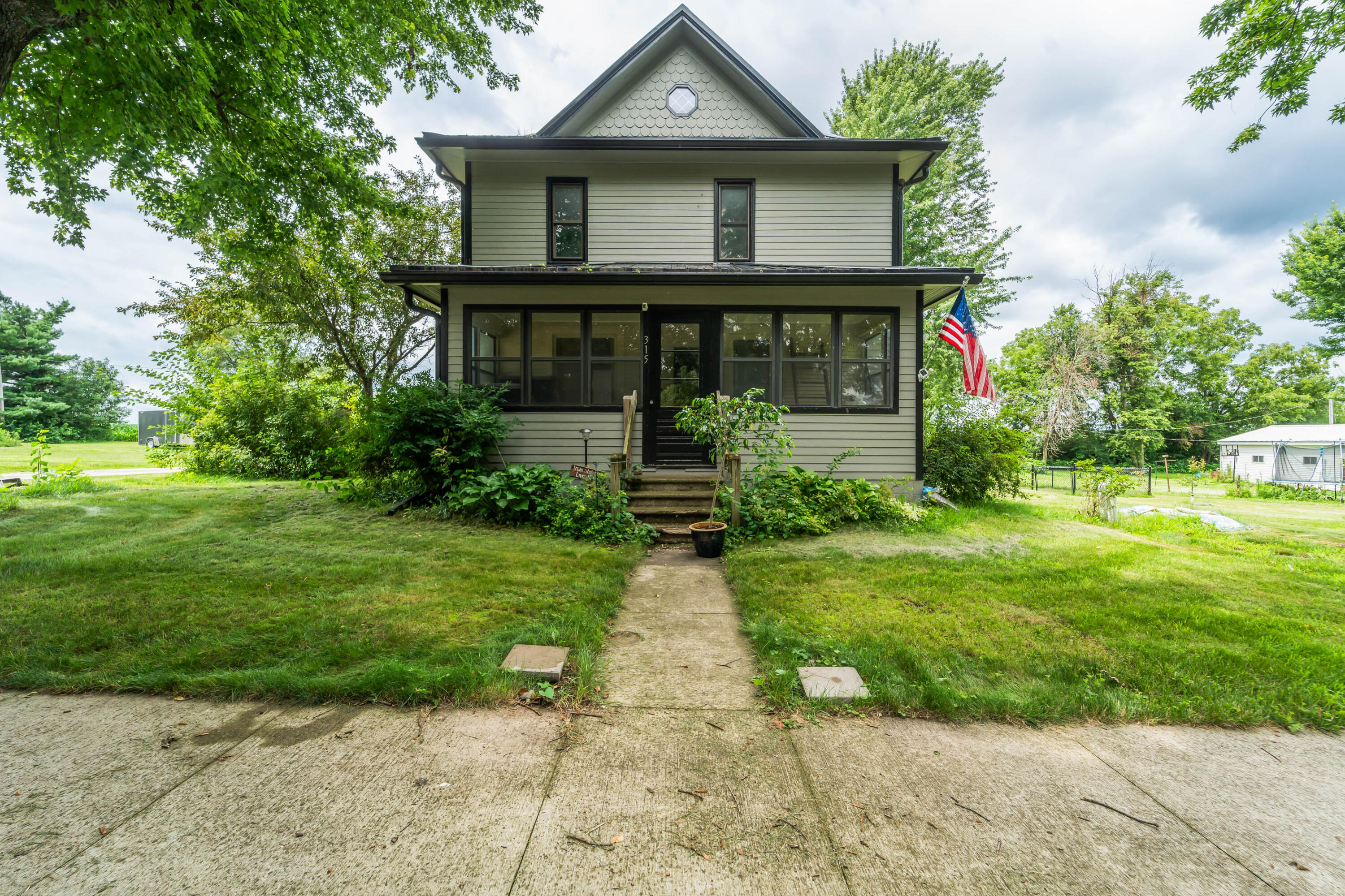 315 S Pine Street Property Photo 2
