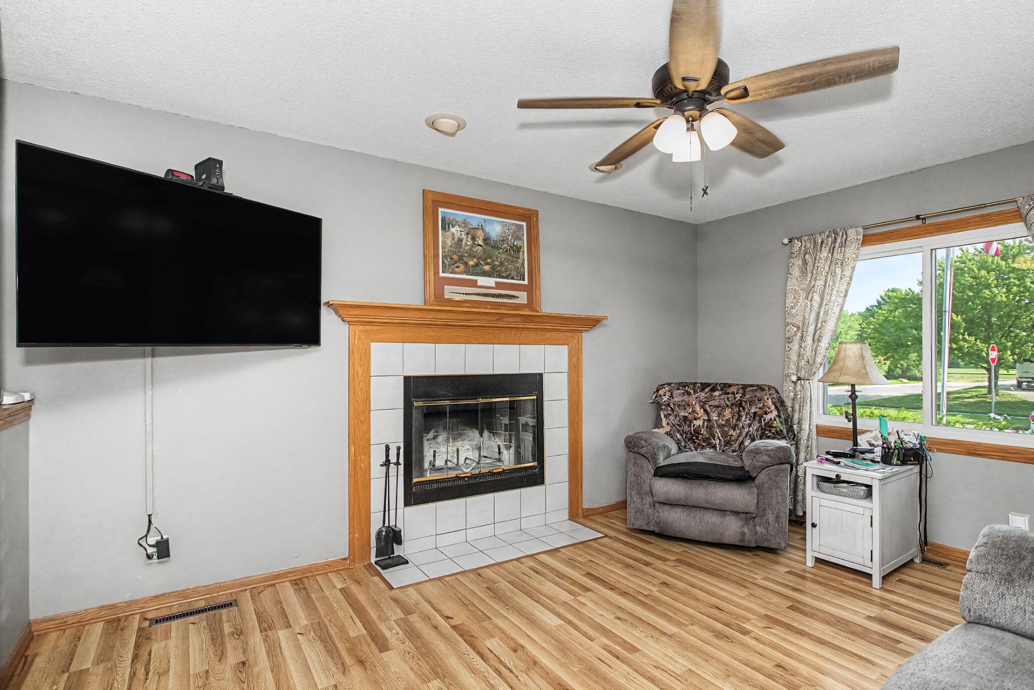 209 Rothmoor Drive Property Photo 8