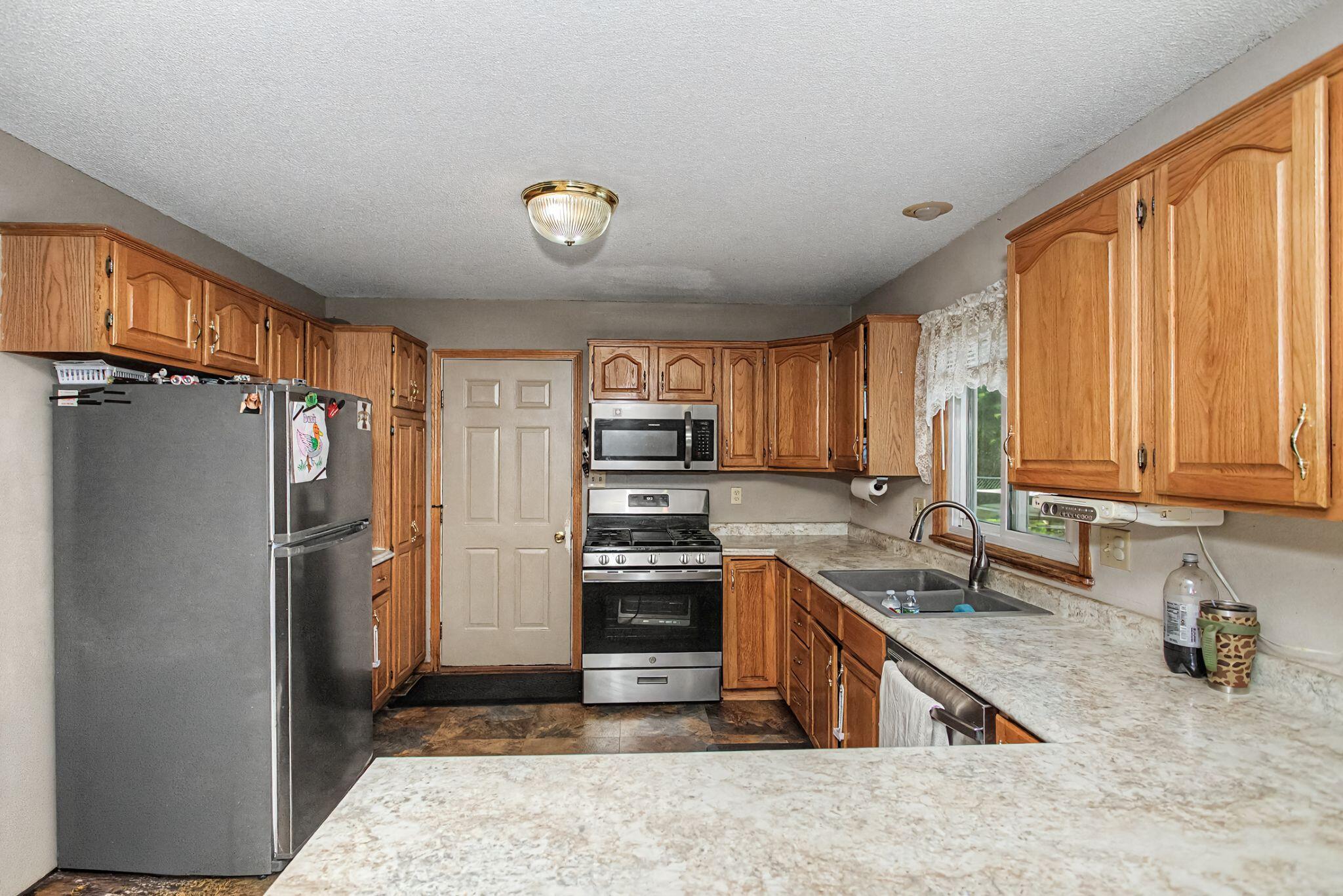 209 Rothmoor Drive Property Photo 14