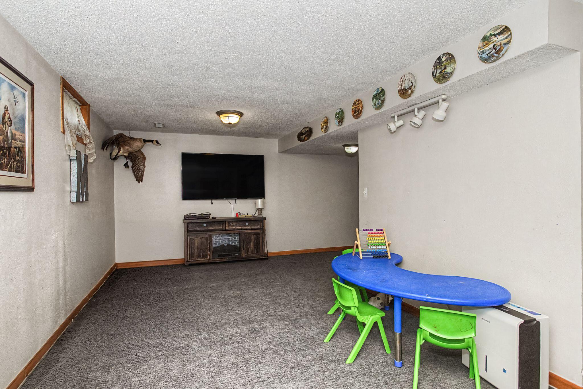 209 Rothmoor Drive Property Photo 31