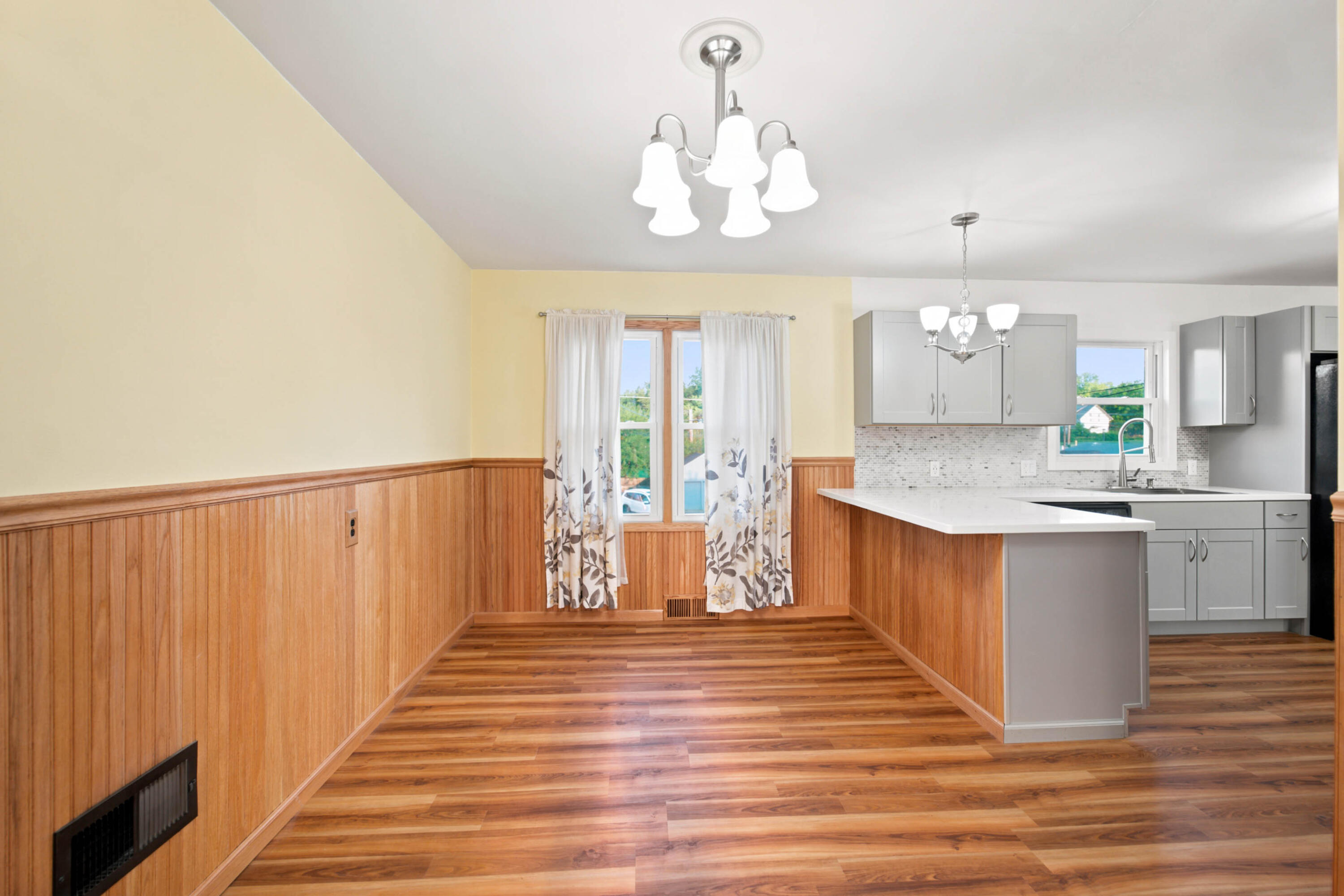810 6th Street Property Photo 10