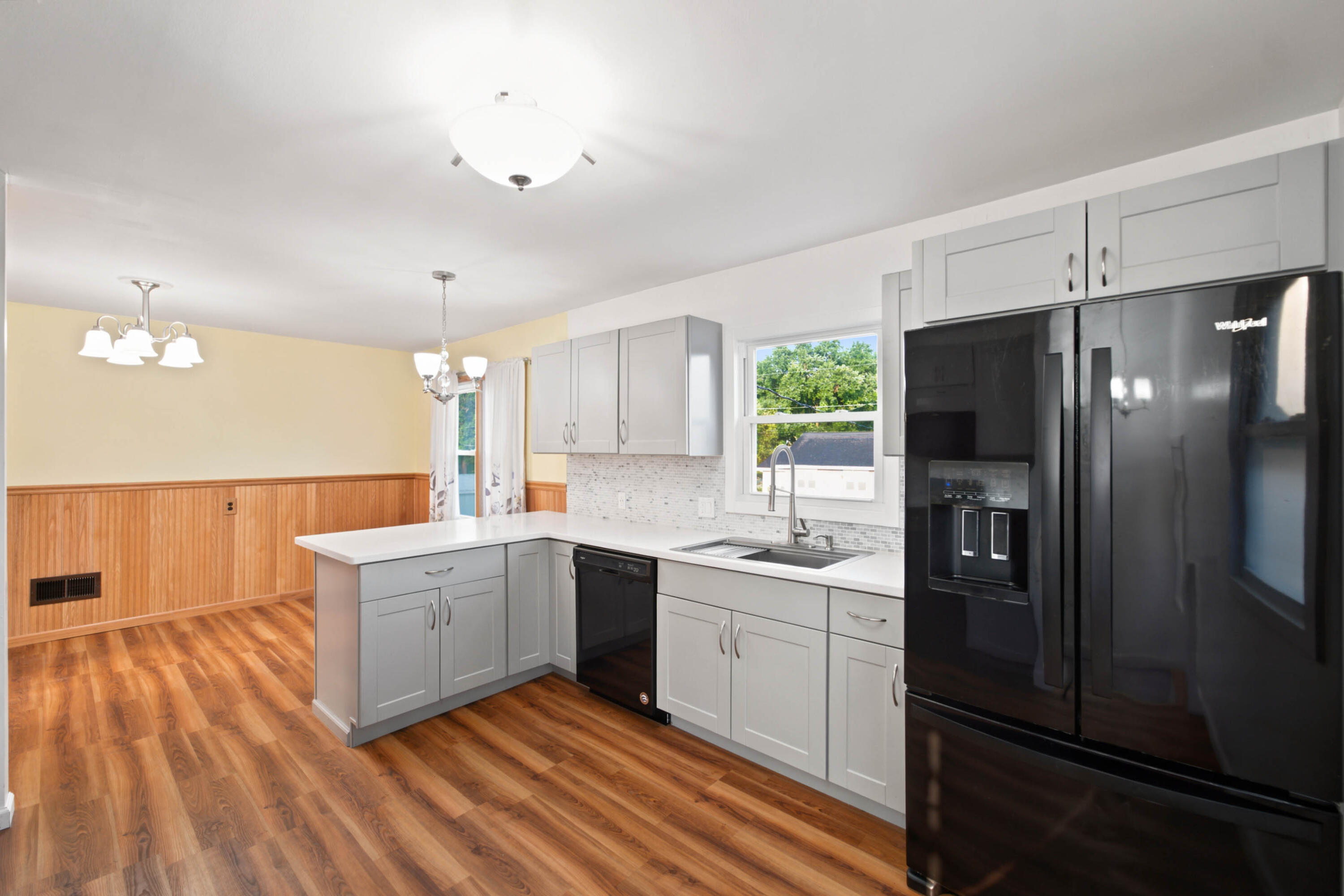 810 6th Street Property Photo 14