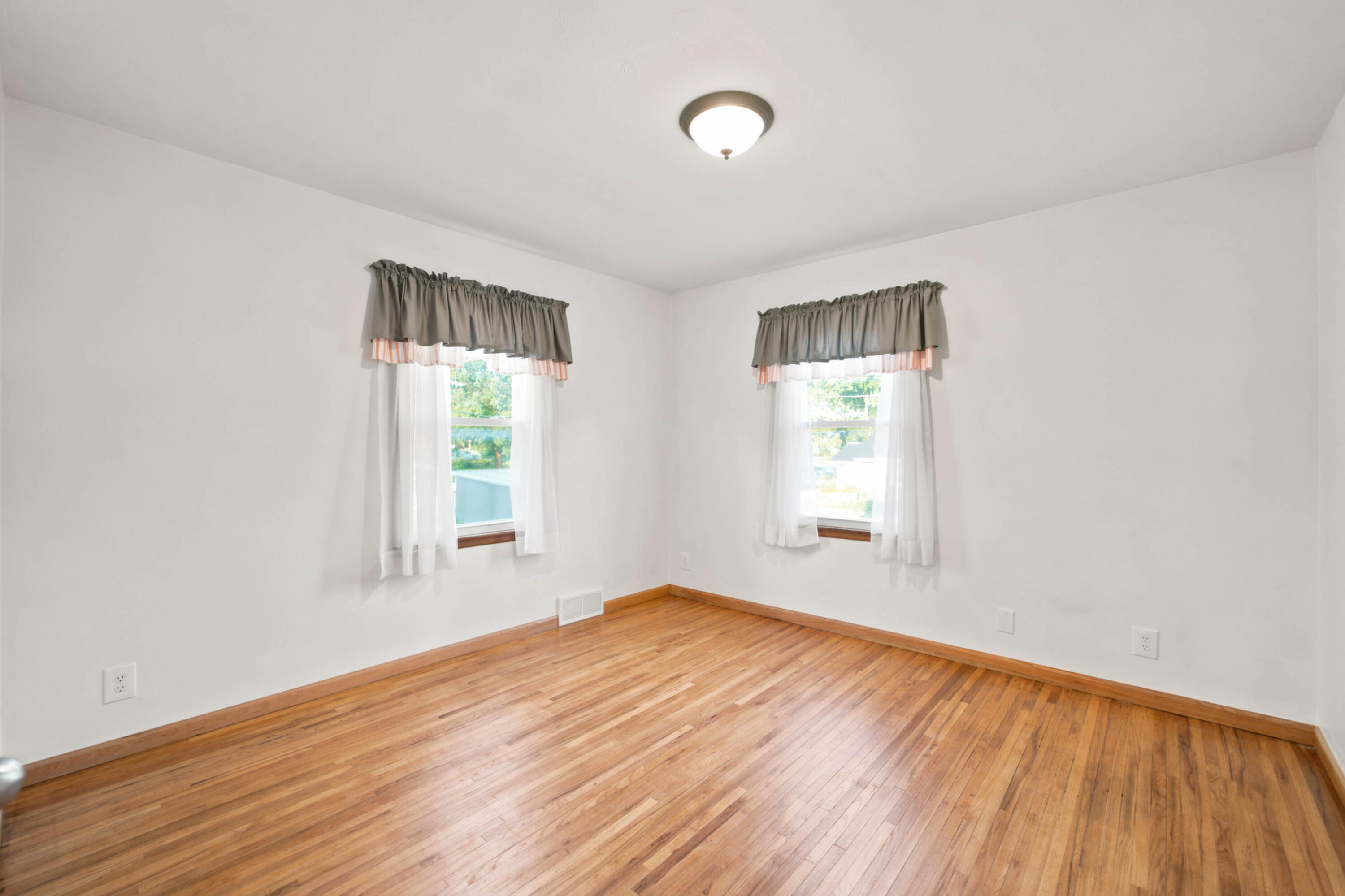 810 6th Street Property Photo 18