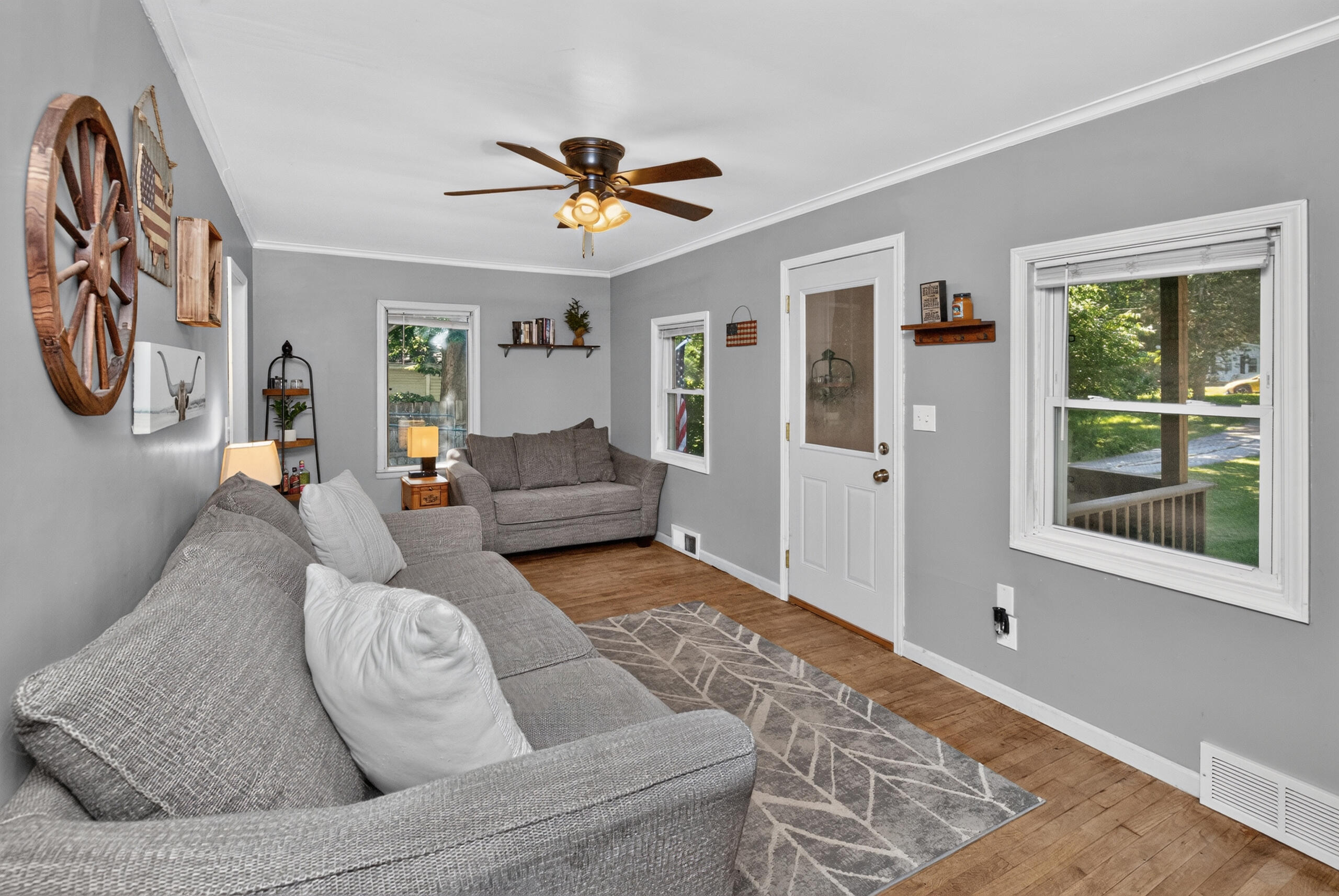 2751 Sheridan Avenue Property Photo 11