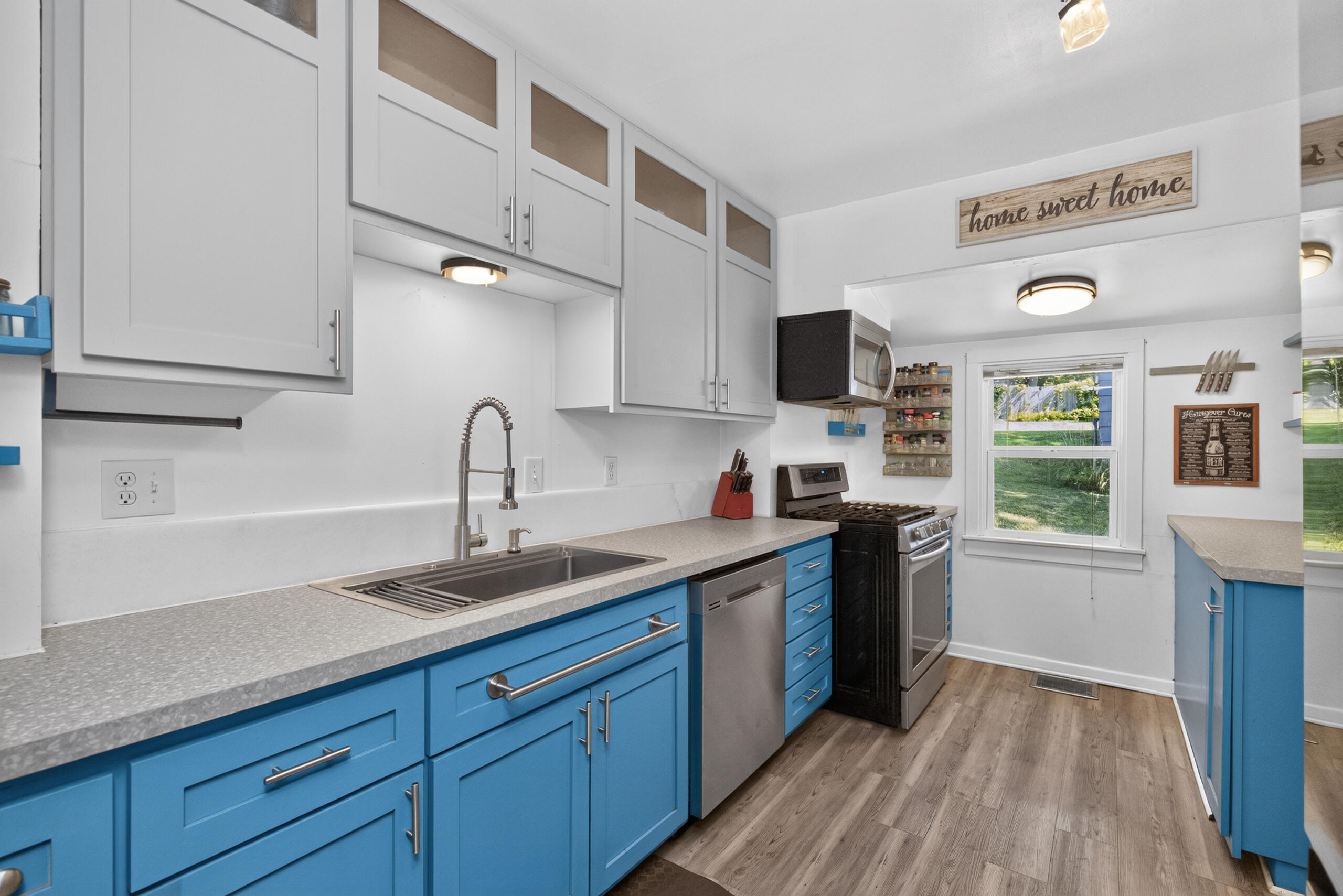 2751 Sheridan Avenue Property Photo 12