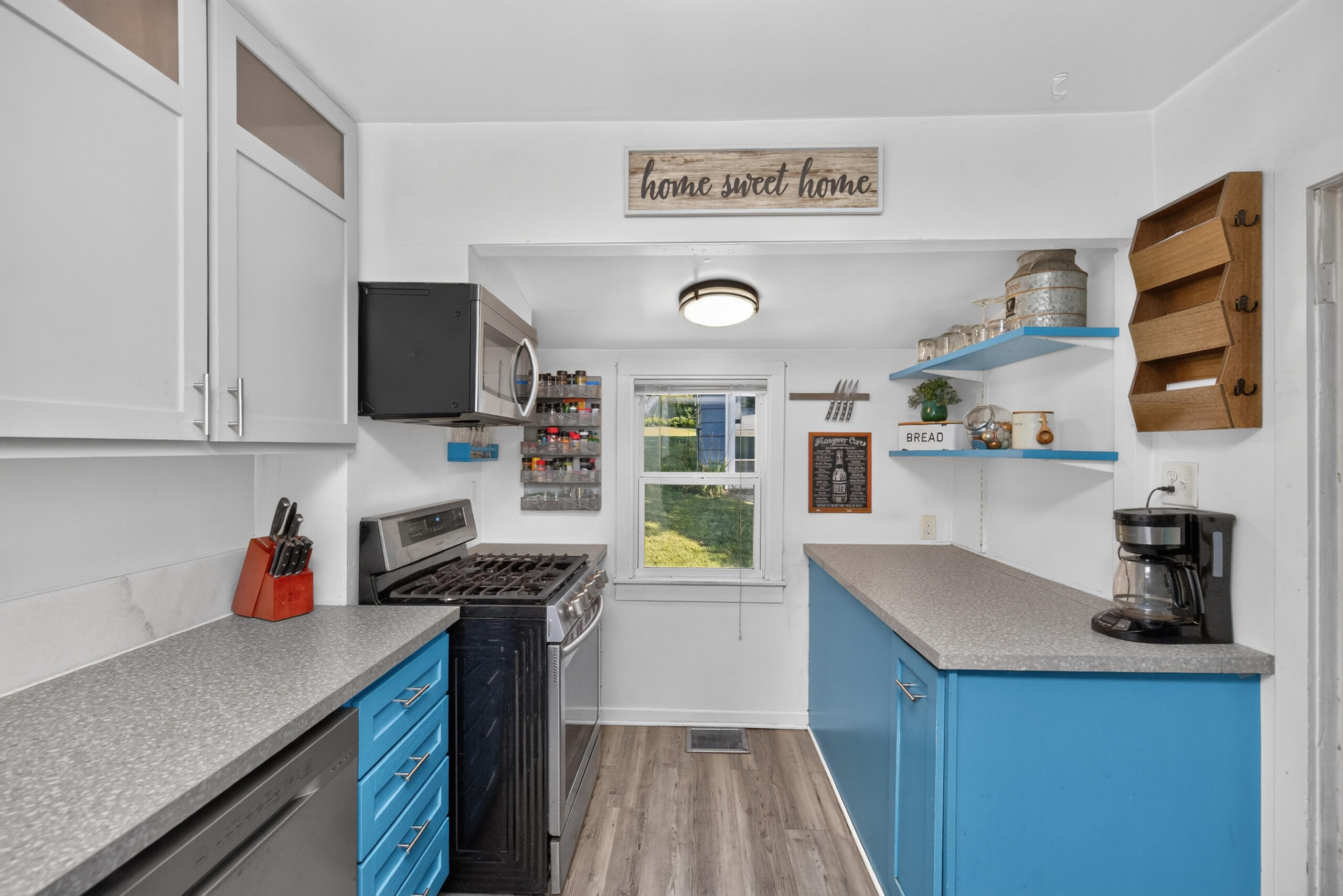 2751 Sheridan Avenue Property Photo 13