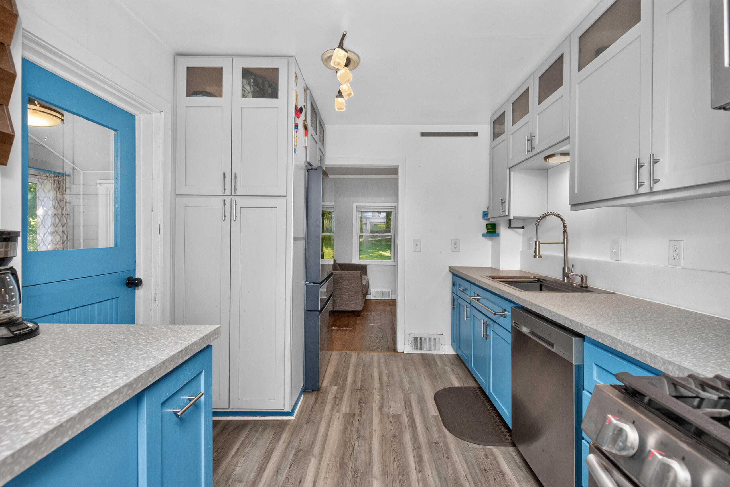 2751 Sheridan Avenue Property Photo 17