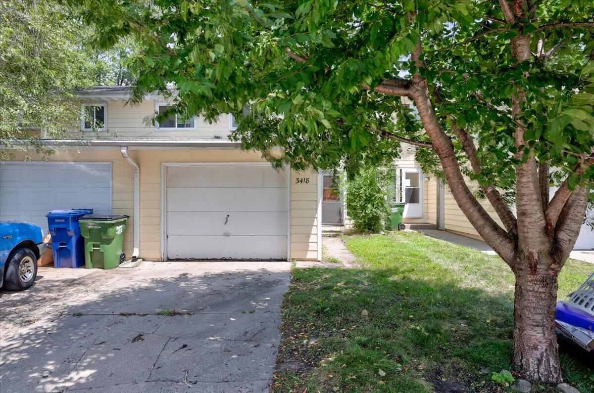 3418 Harcourt Drive Property Photo 1