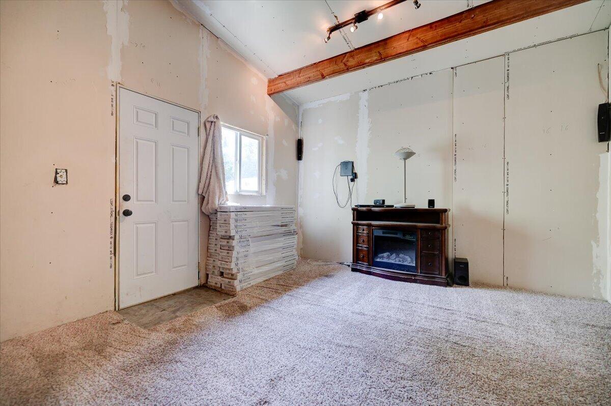 3418 Harcourt Drive Property Photo 9