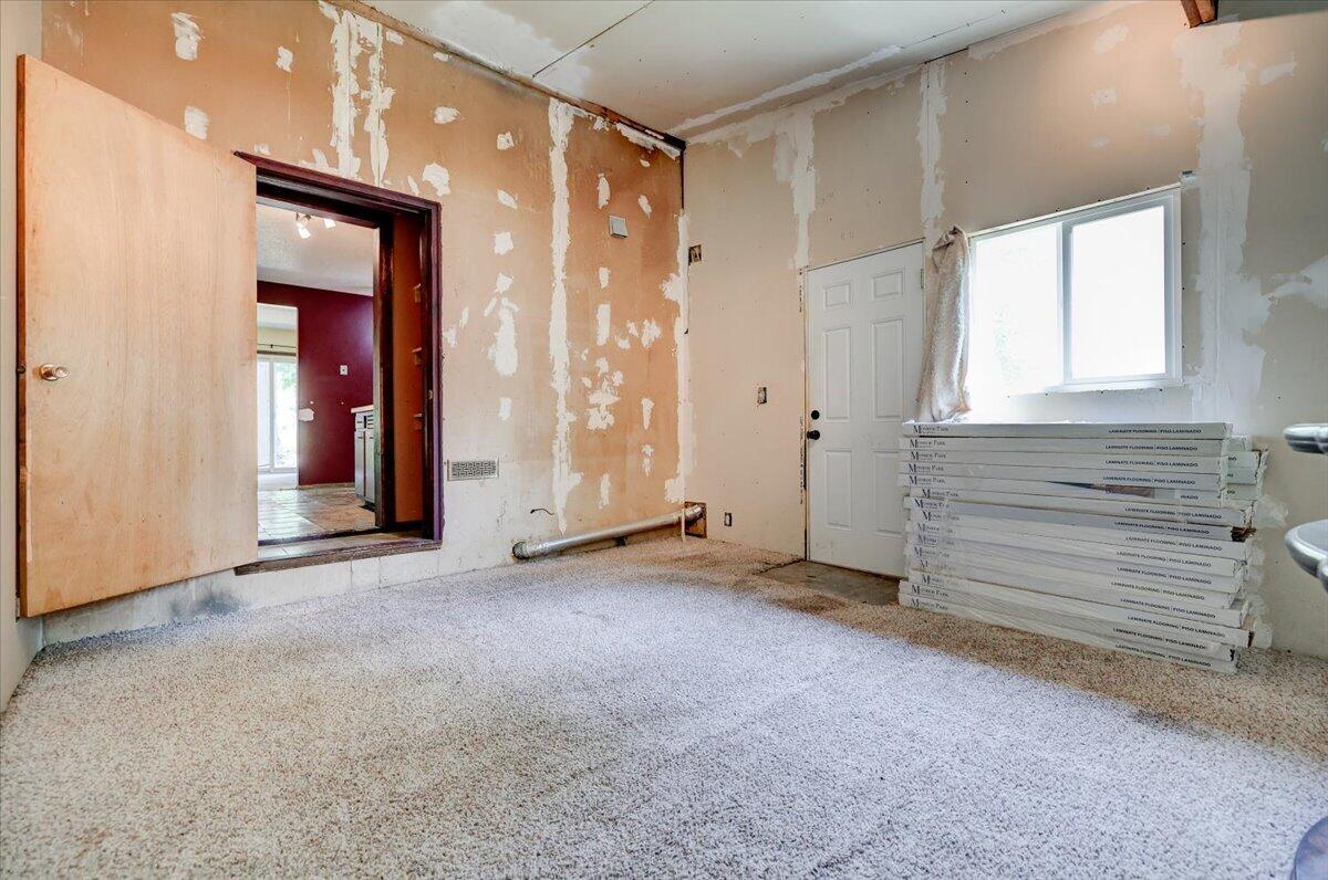 3418 Harcourt Drive Property Photo 10