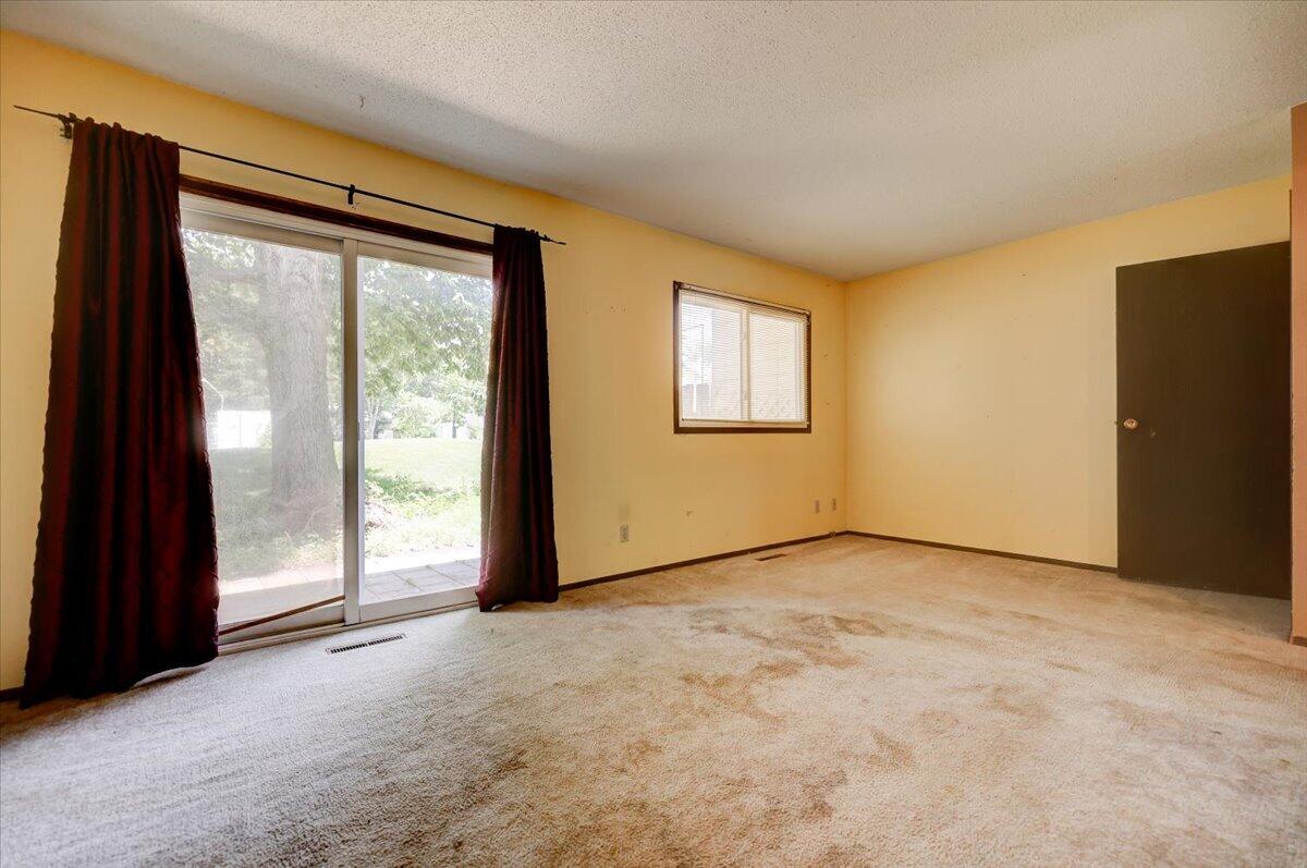 3418 Harcourt Drive Property Photo 11