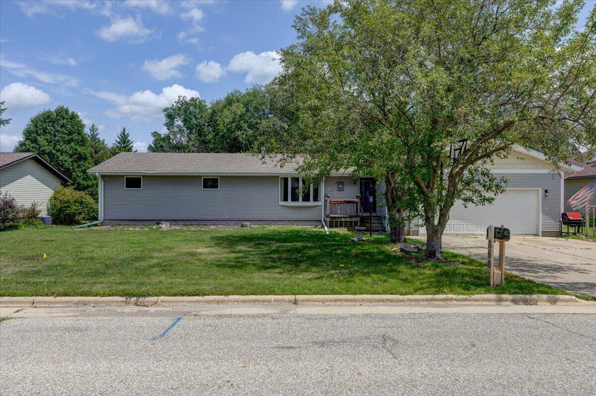 860 4th Street Property Photo 1