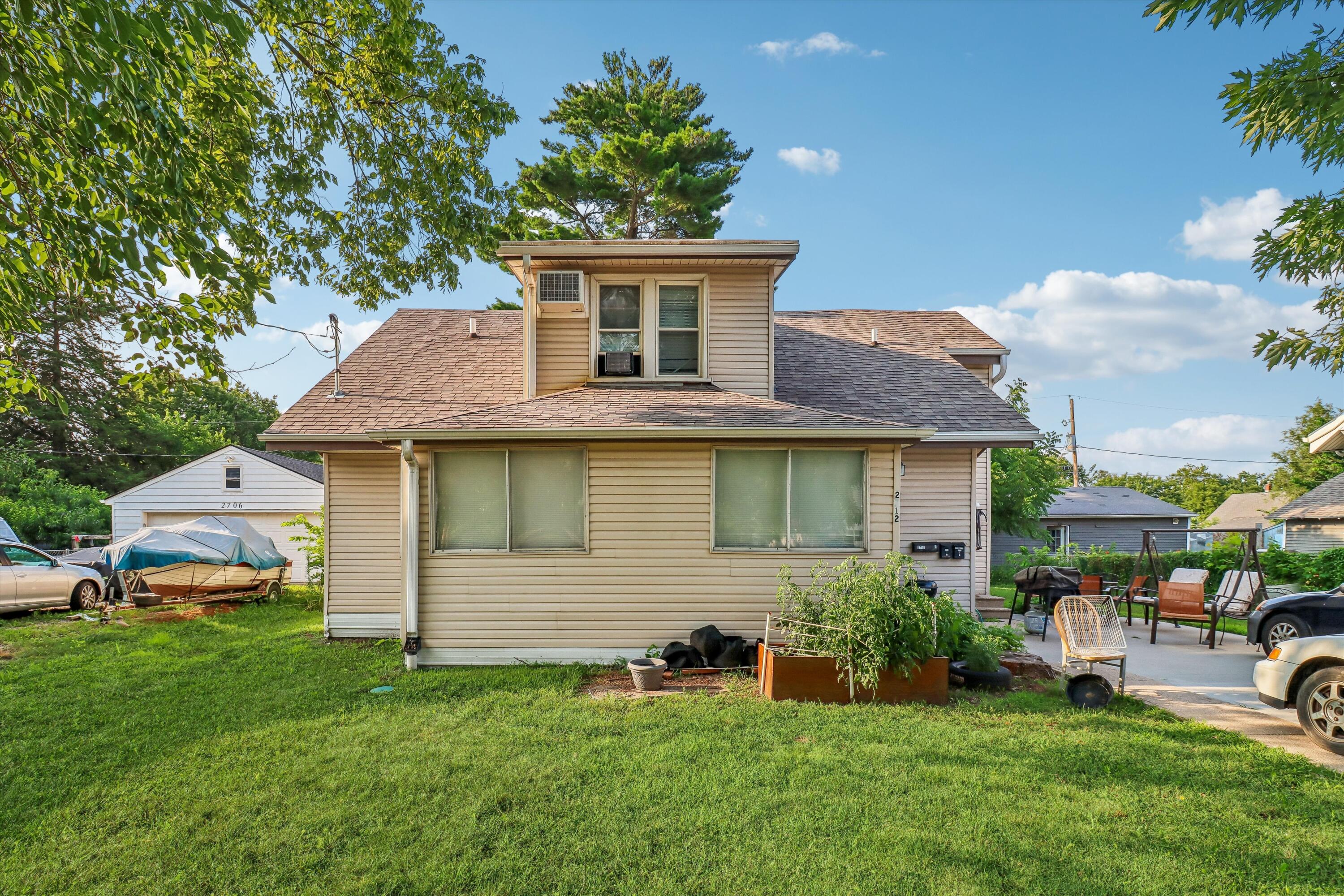 2712 Dean Avenue Property Photo 1