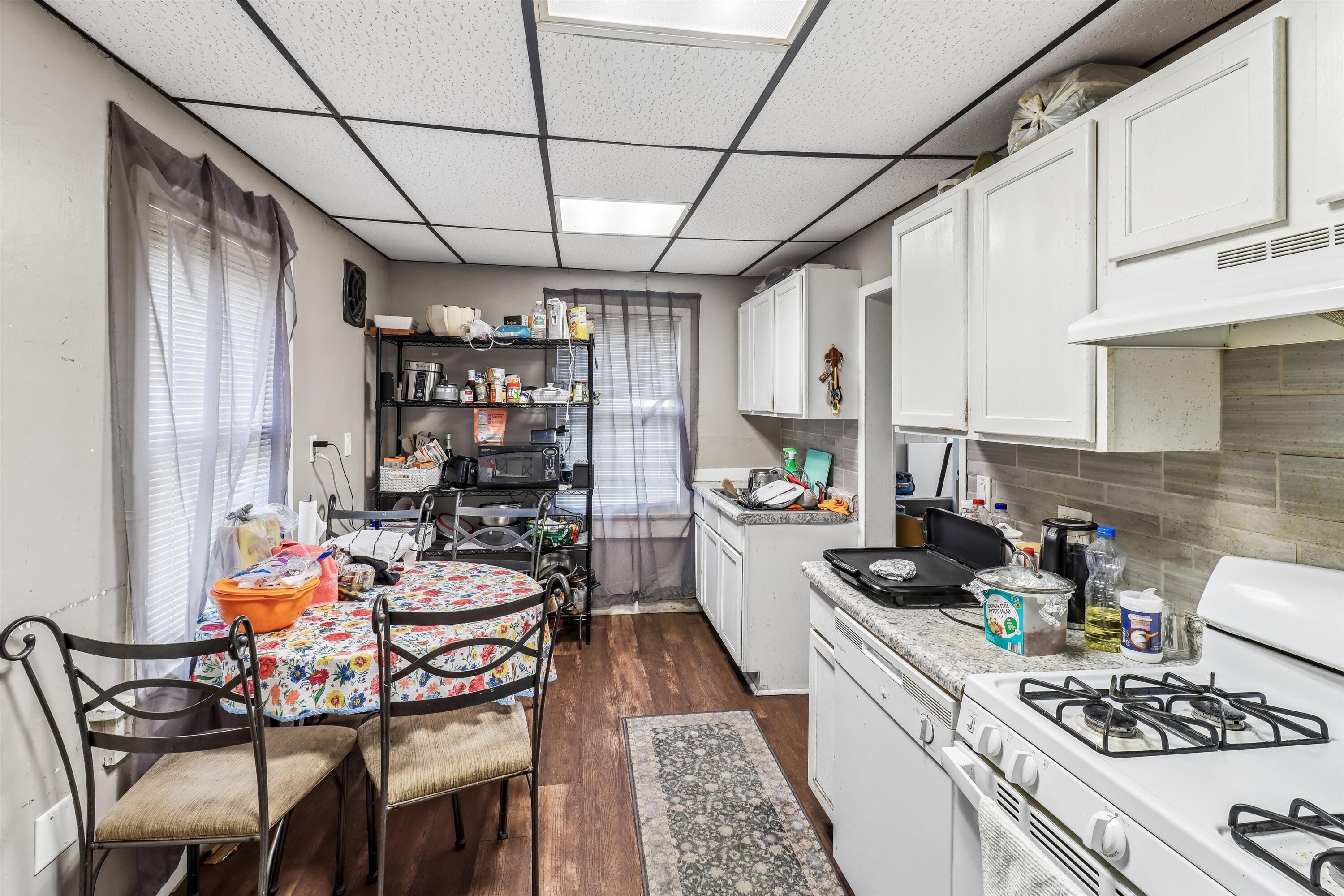 2712 Dean Avenue Property Photo 4