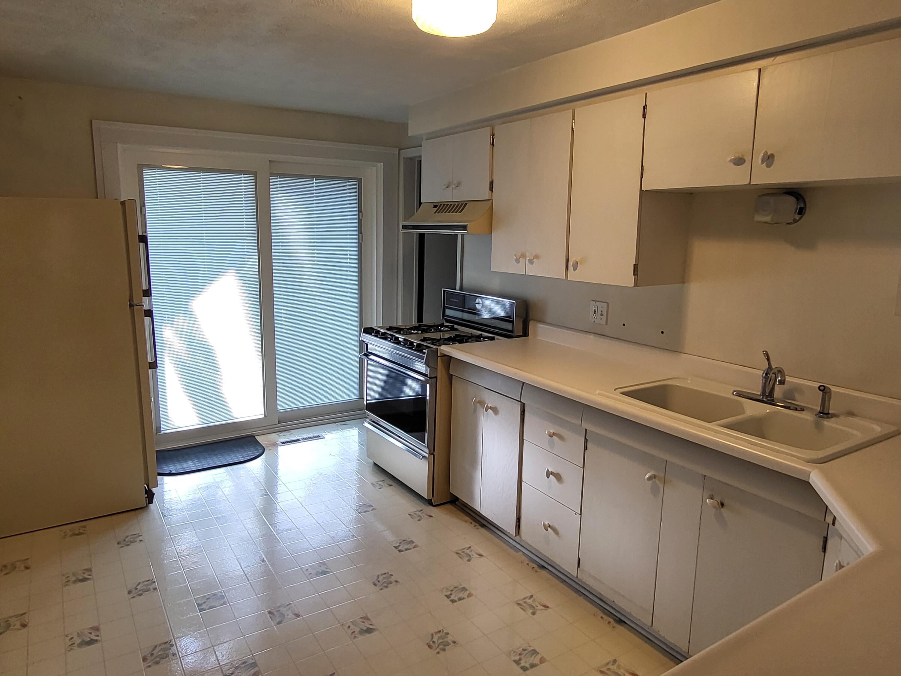 1503 Marshall Street Property Photo 6