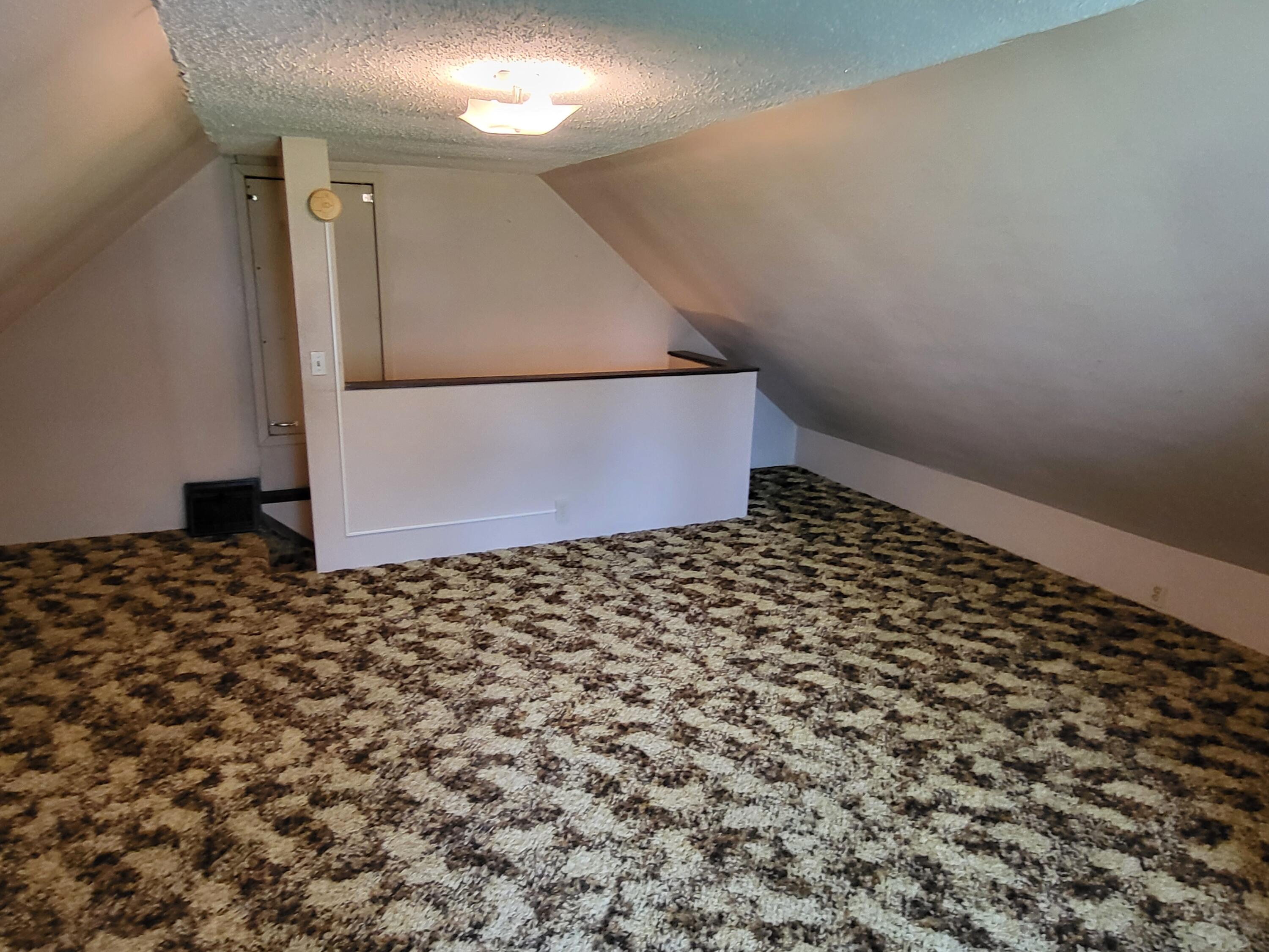 1503 Marshall Street Property Photo 18