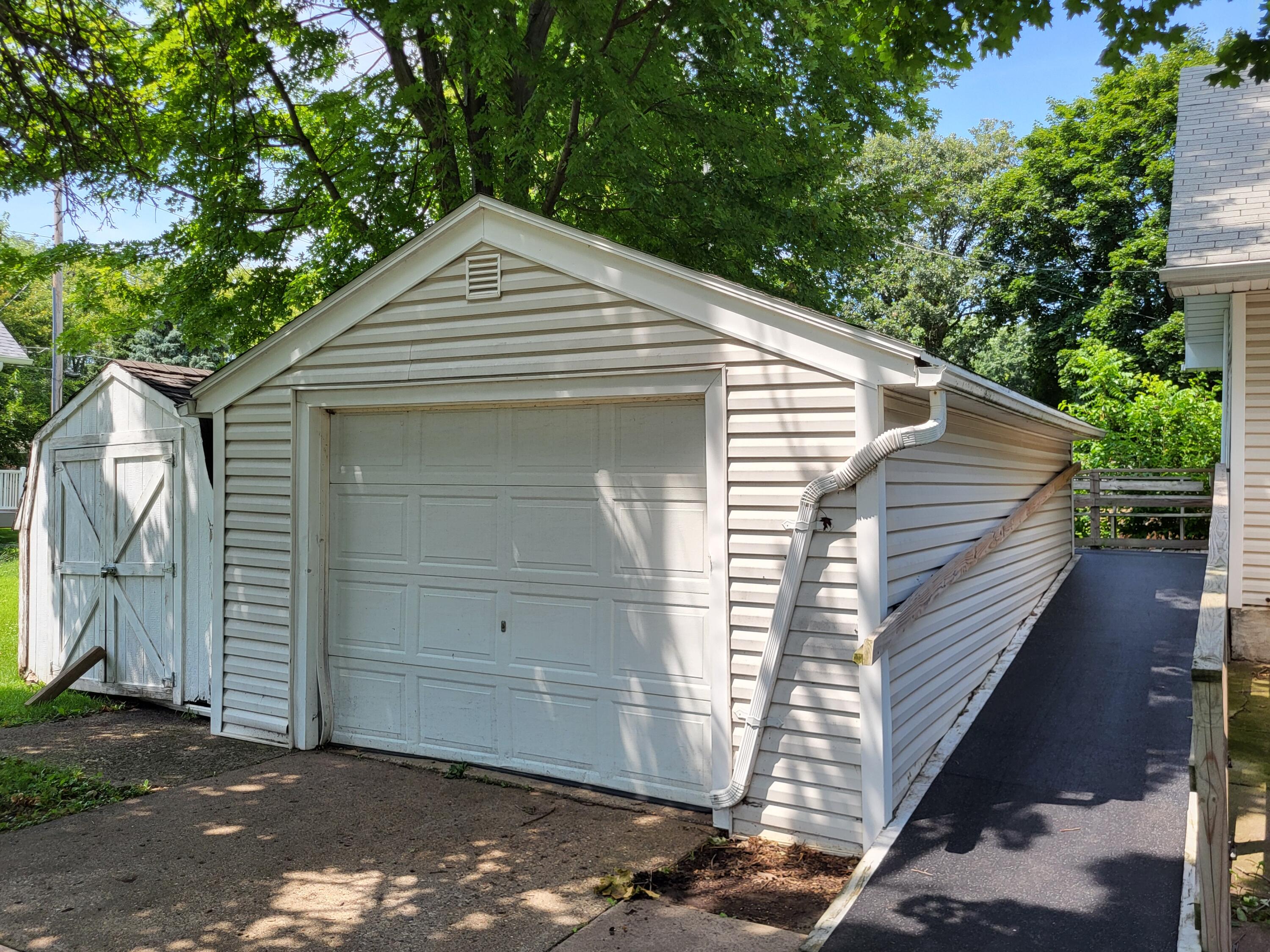 1503 Marshall Street Property Photo 24