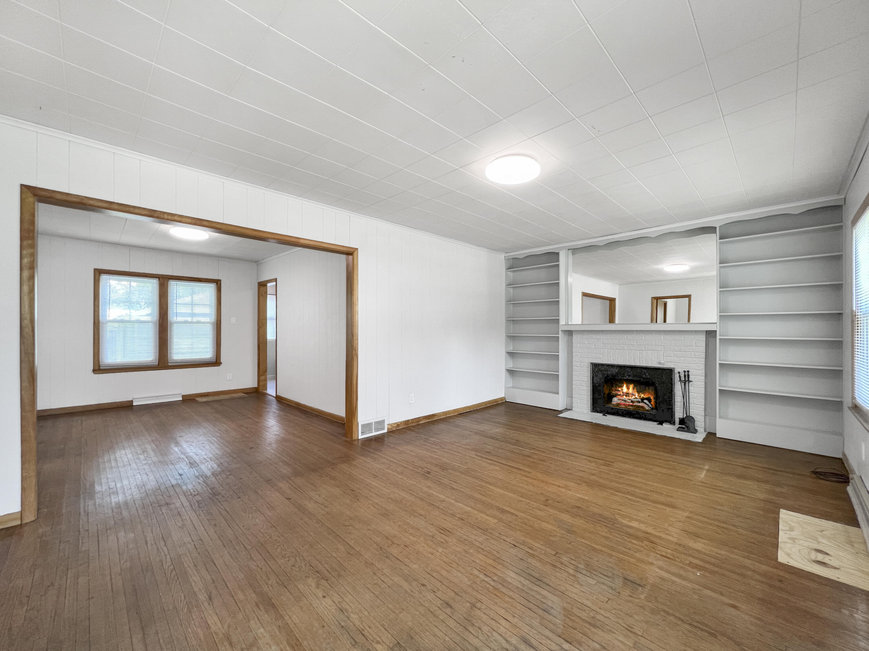 1220 Lincoln Way Property Photo 7