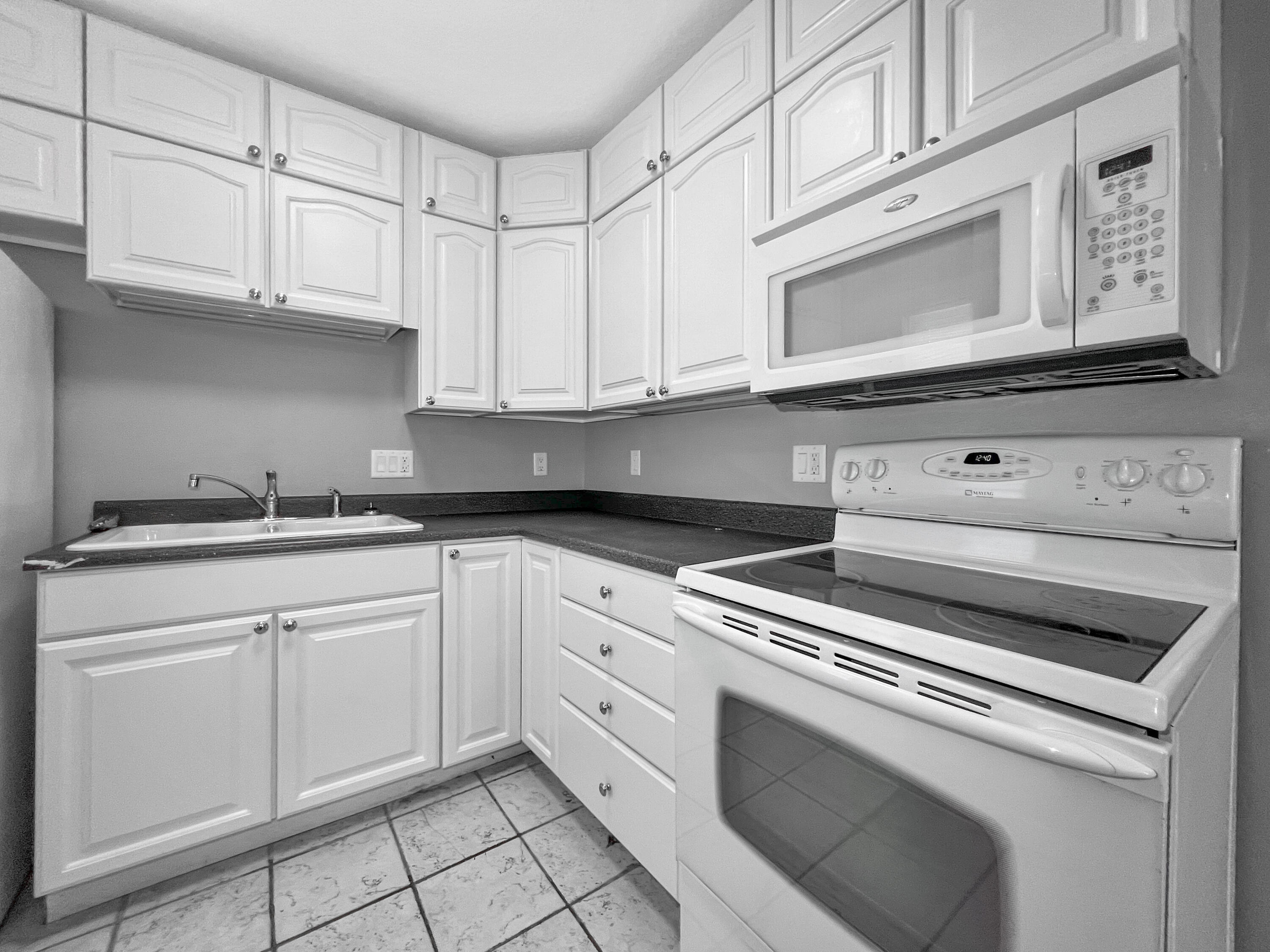 1220 Lincoln Way Property Photo 10