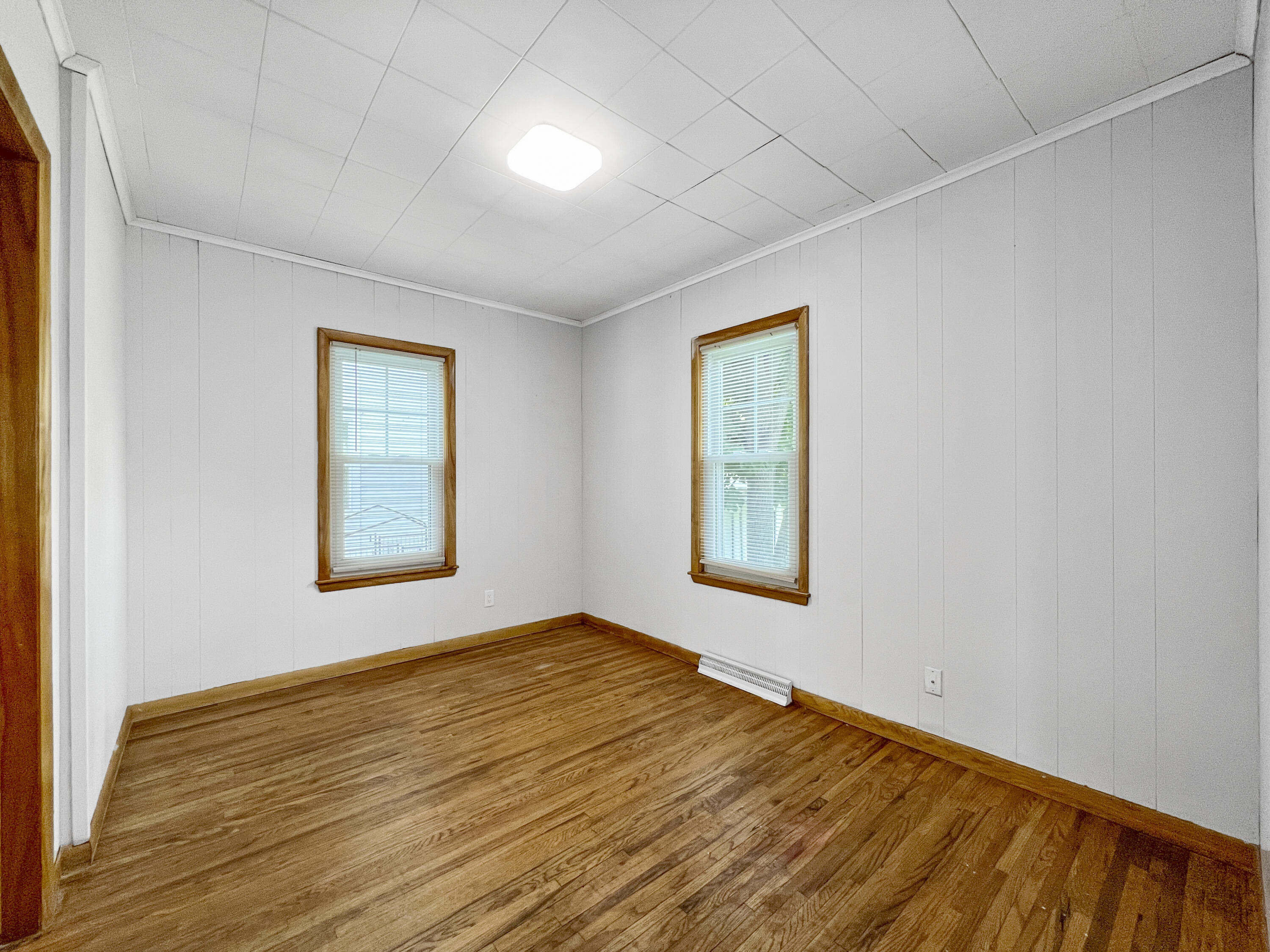 1220 Lincoln Way Property Photo 11
