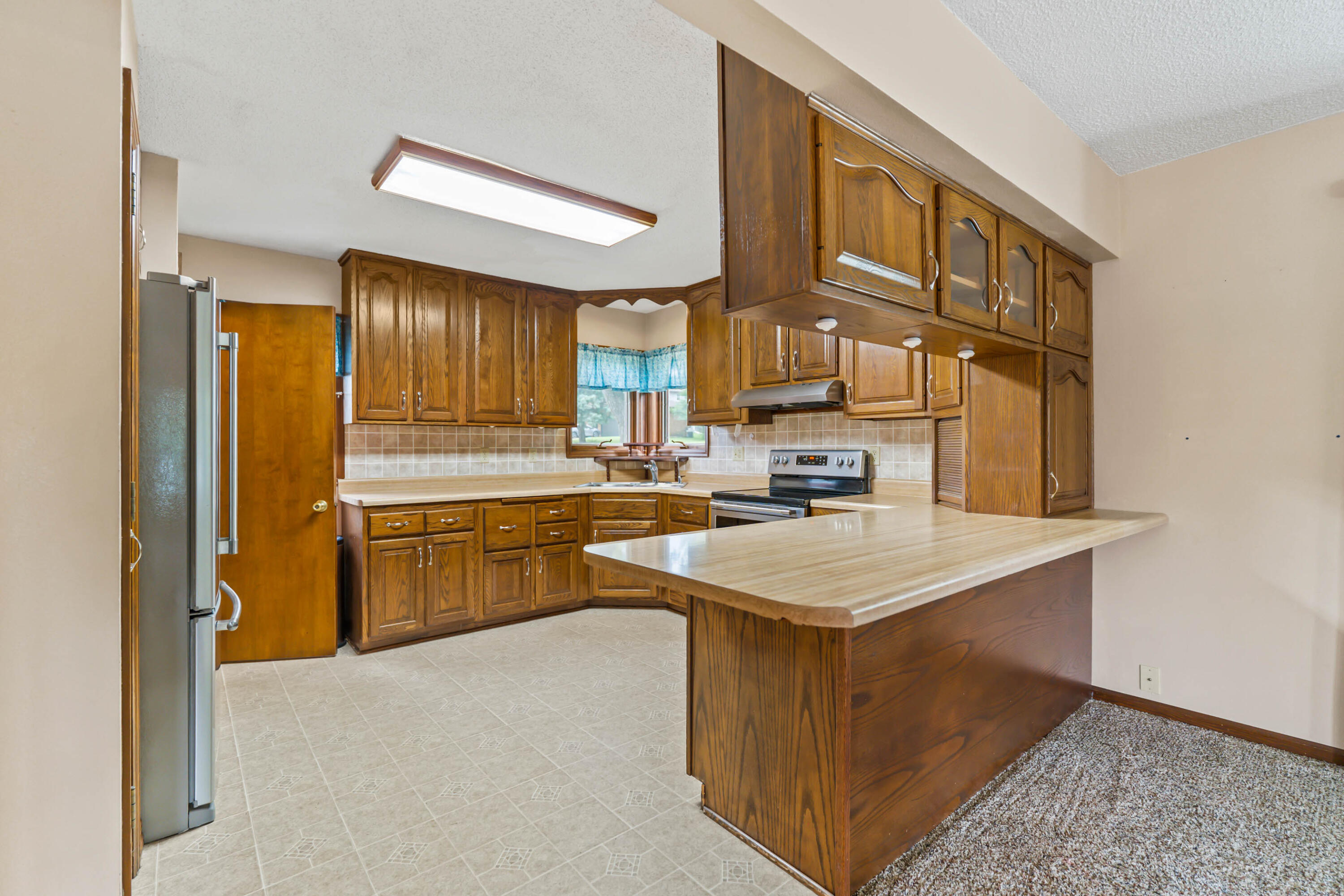 341 E Avenue Property Photo 12