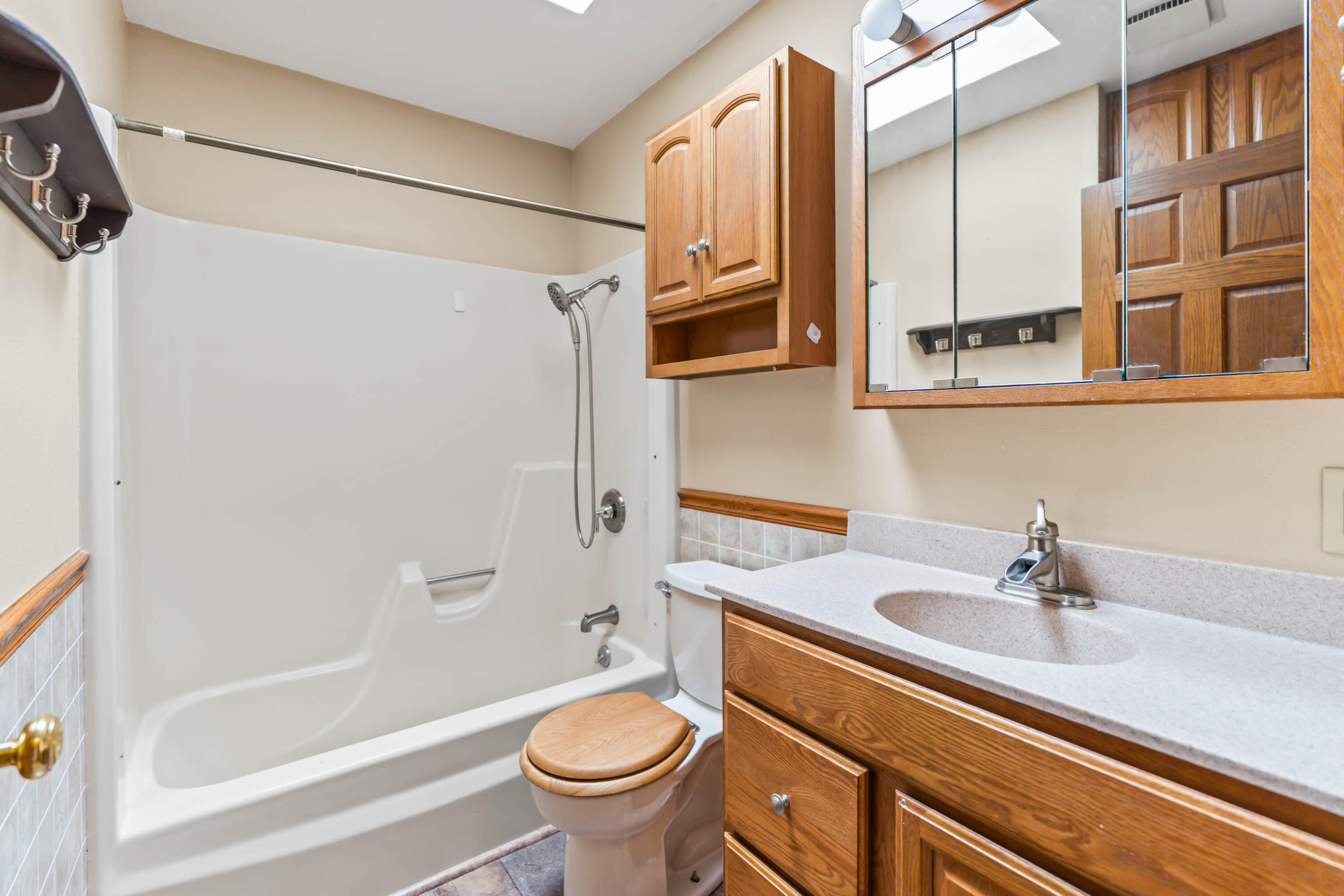 341 E Avenue Property Photo 15
