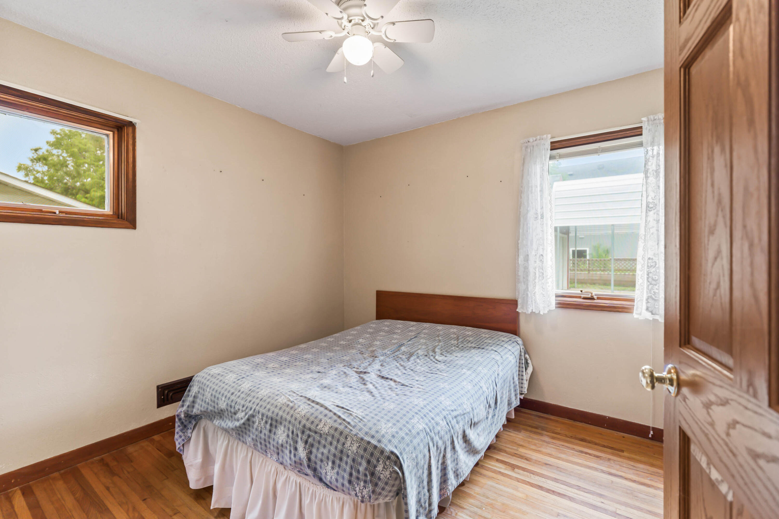 341 E Avenue Property Photo 16