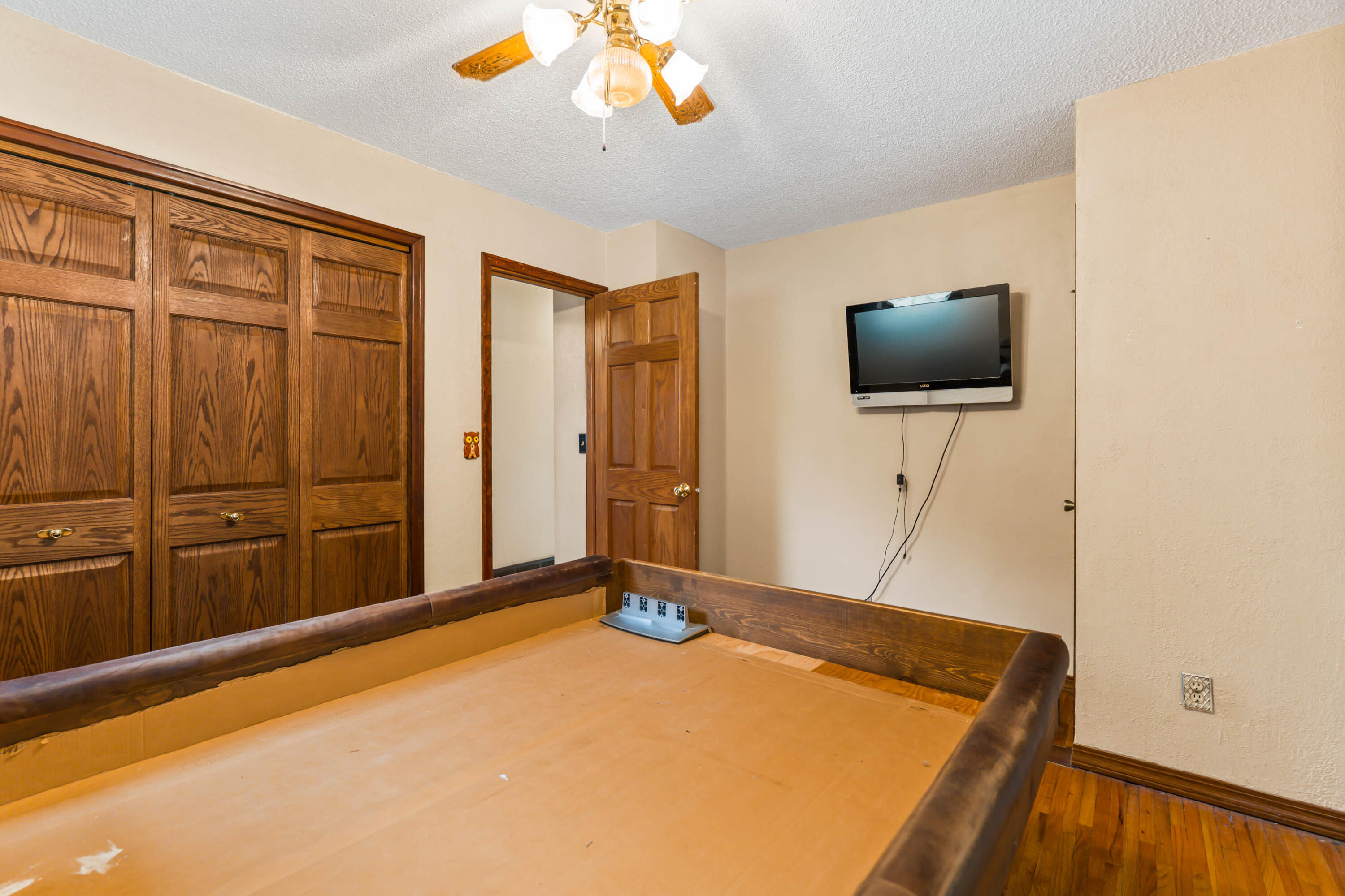 341 E Avenue Property Photo 20