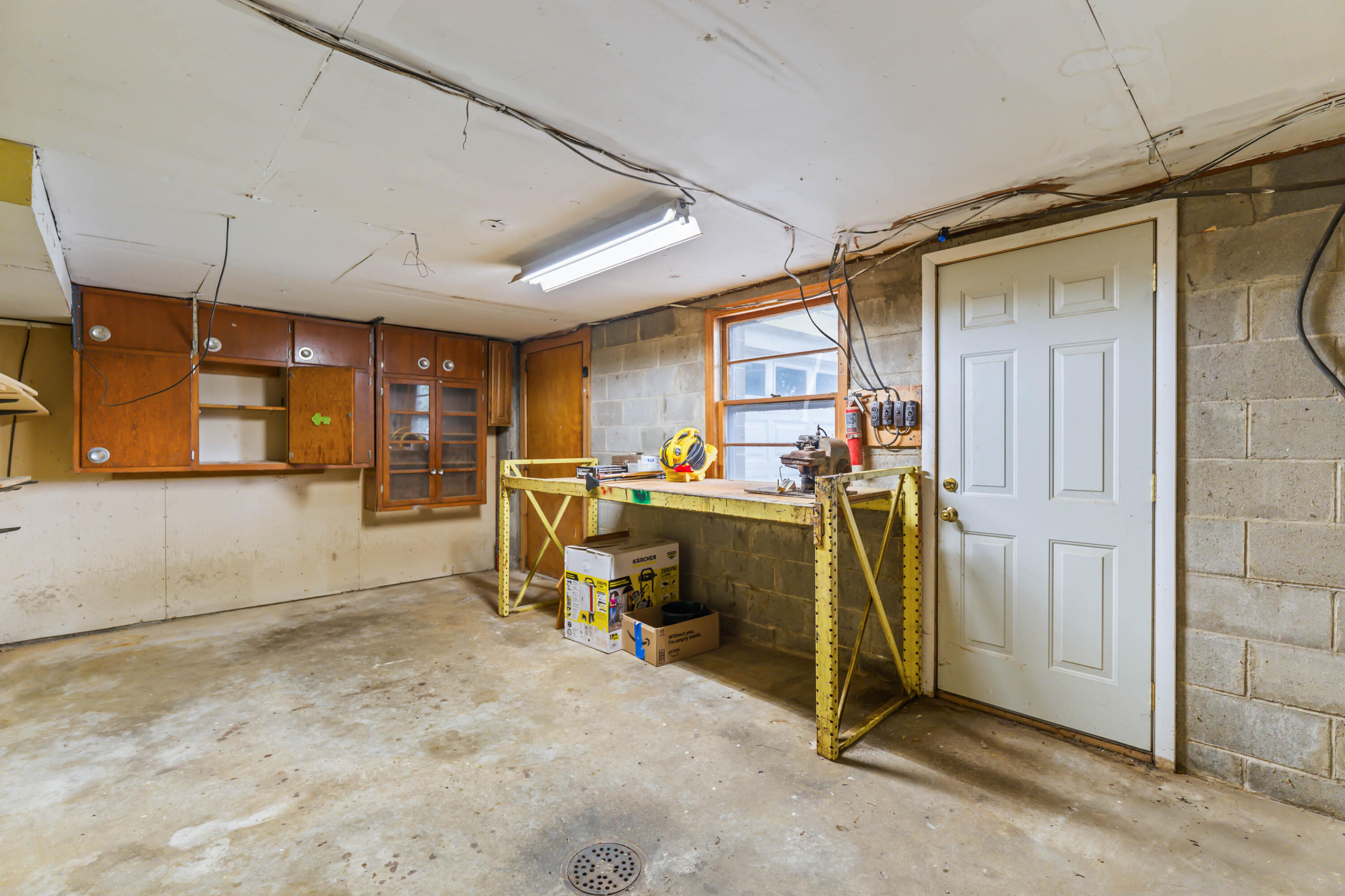 341 E Avenue Property Photo 24