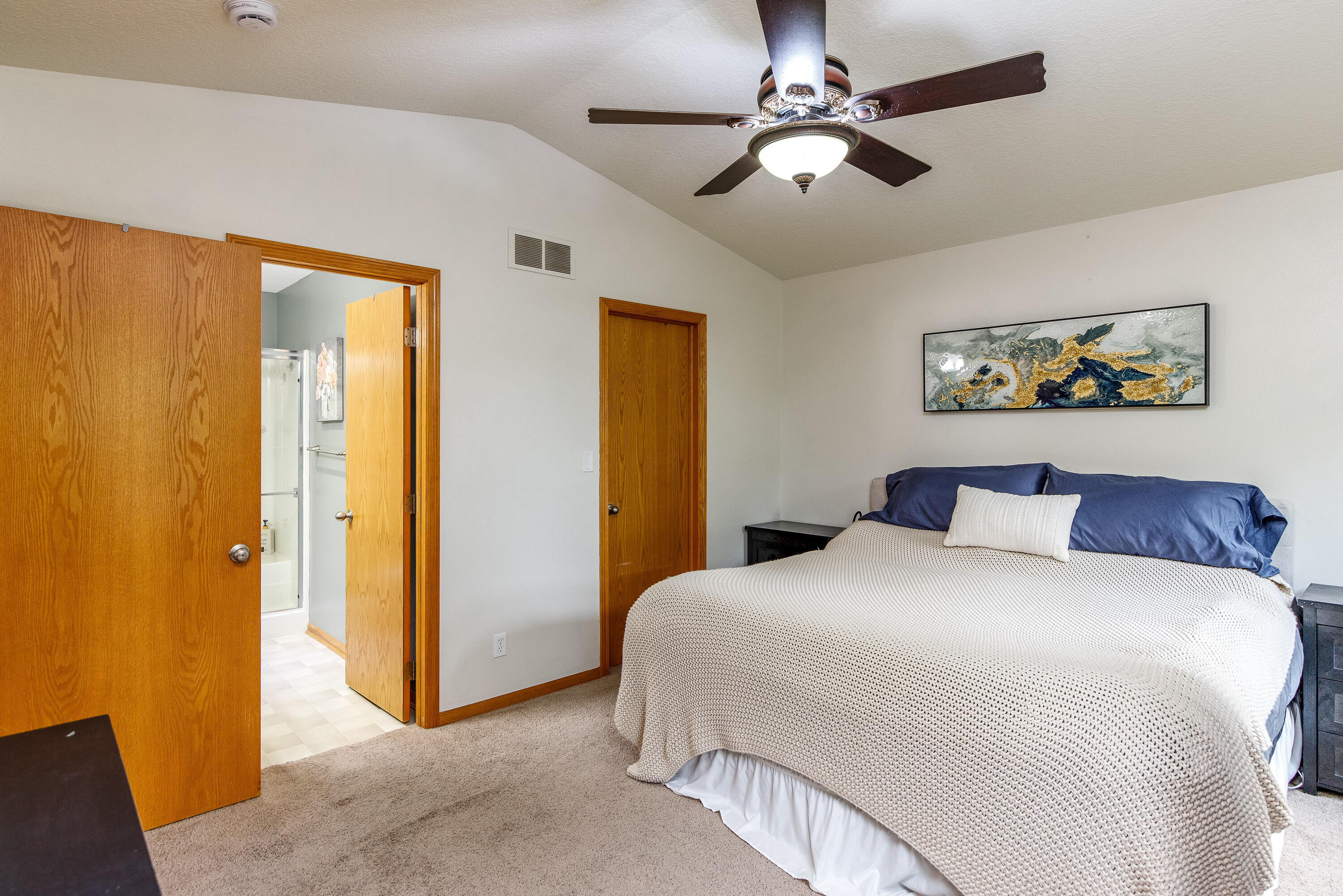 1811 Aldrich Avenue Property Photo 10