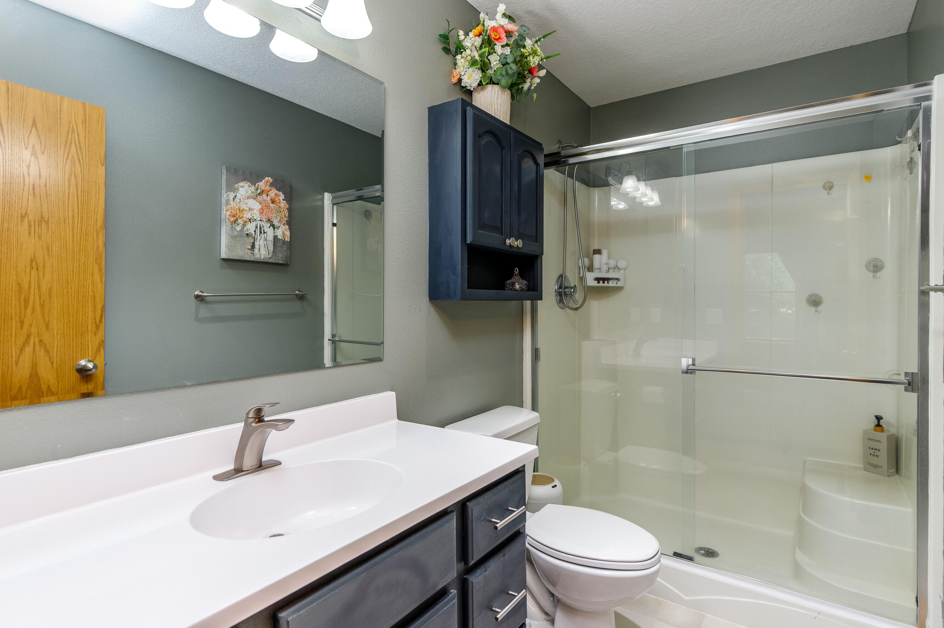 1811 Aldrich Avenue Property Photo 11