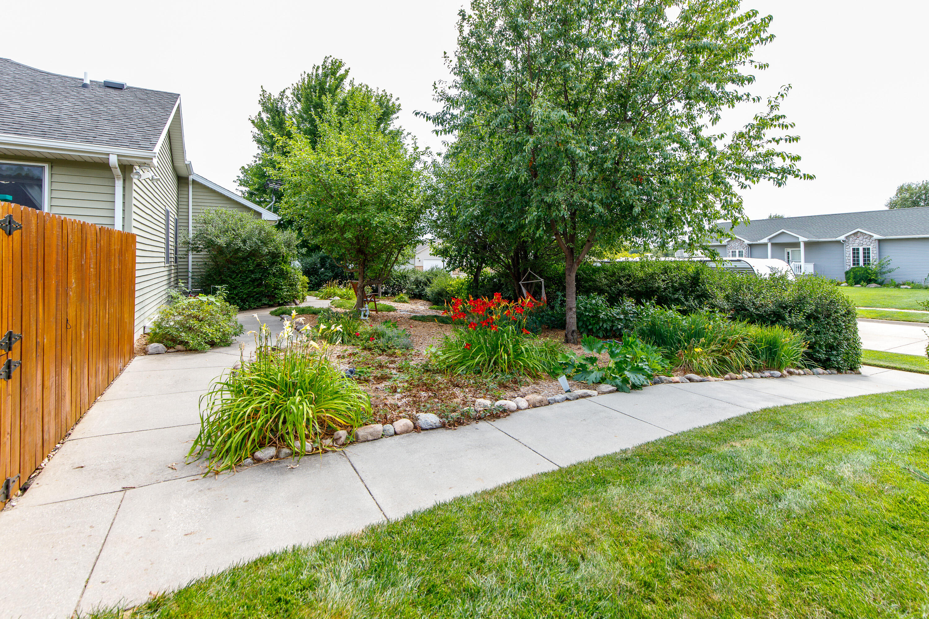 1811 Aldrich Avenue Property Photo 31
