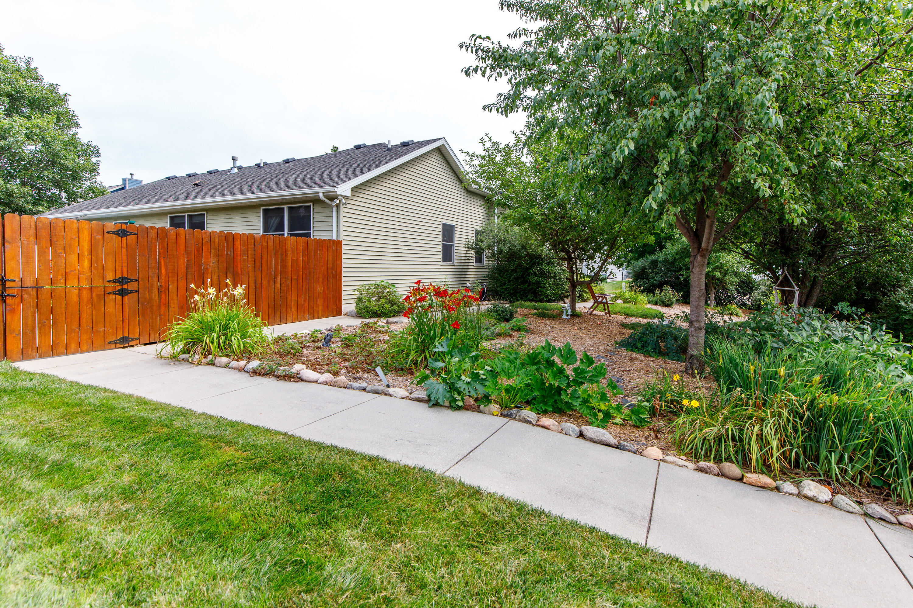 1811 Aldrich Avenue Property Photo 32