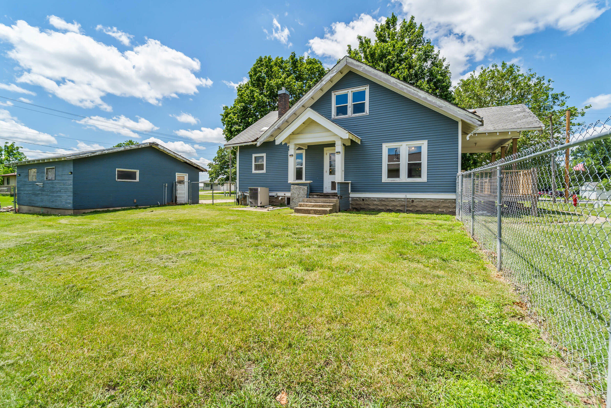 610 Fruitt Avenue Property Photo 17