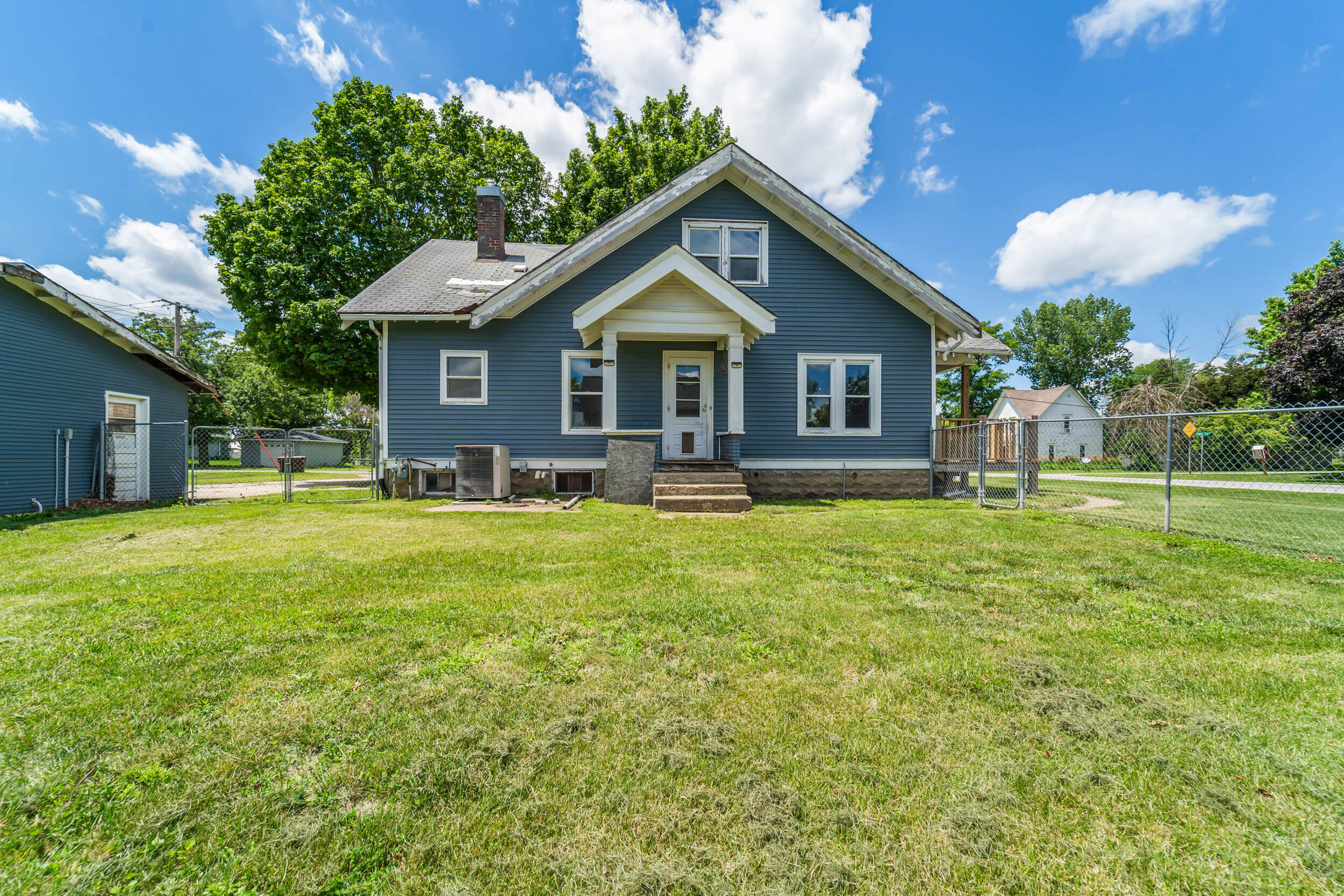 610 Fruitt Avenue Property Photo 18