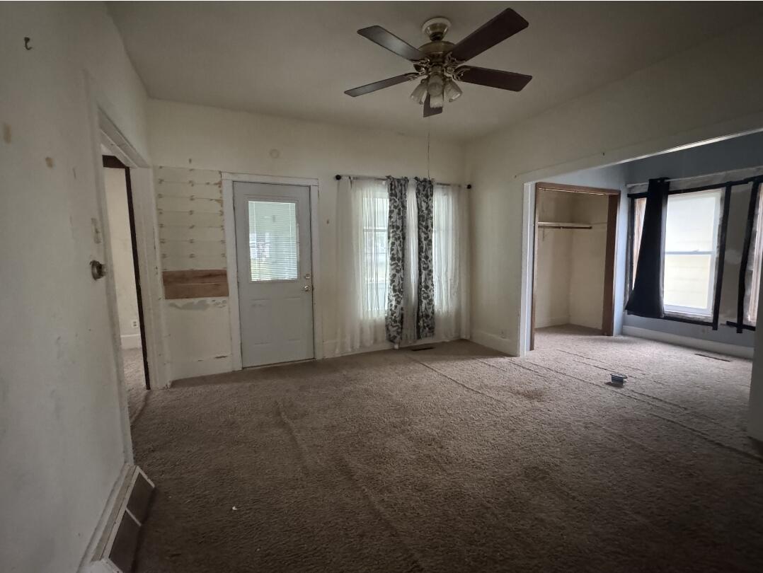 208 S 3rd Street Property Photo 3