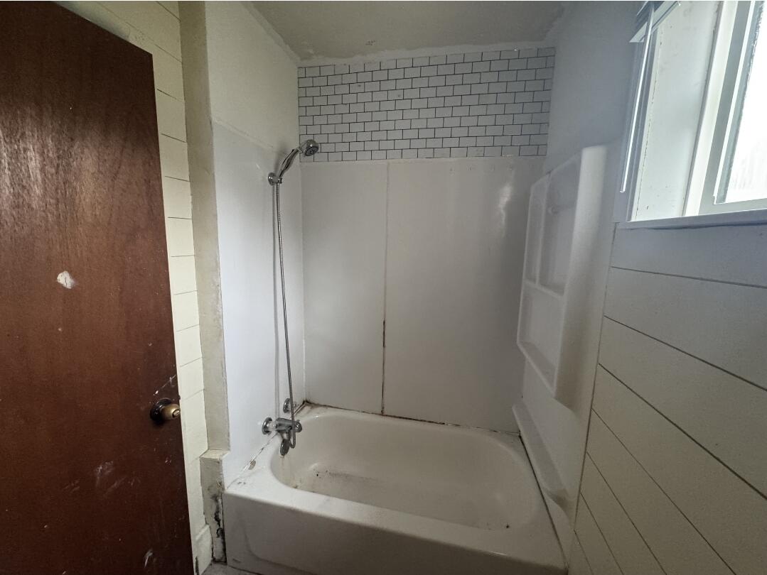 208 S 3rd Street Property Photo 4