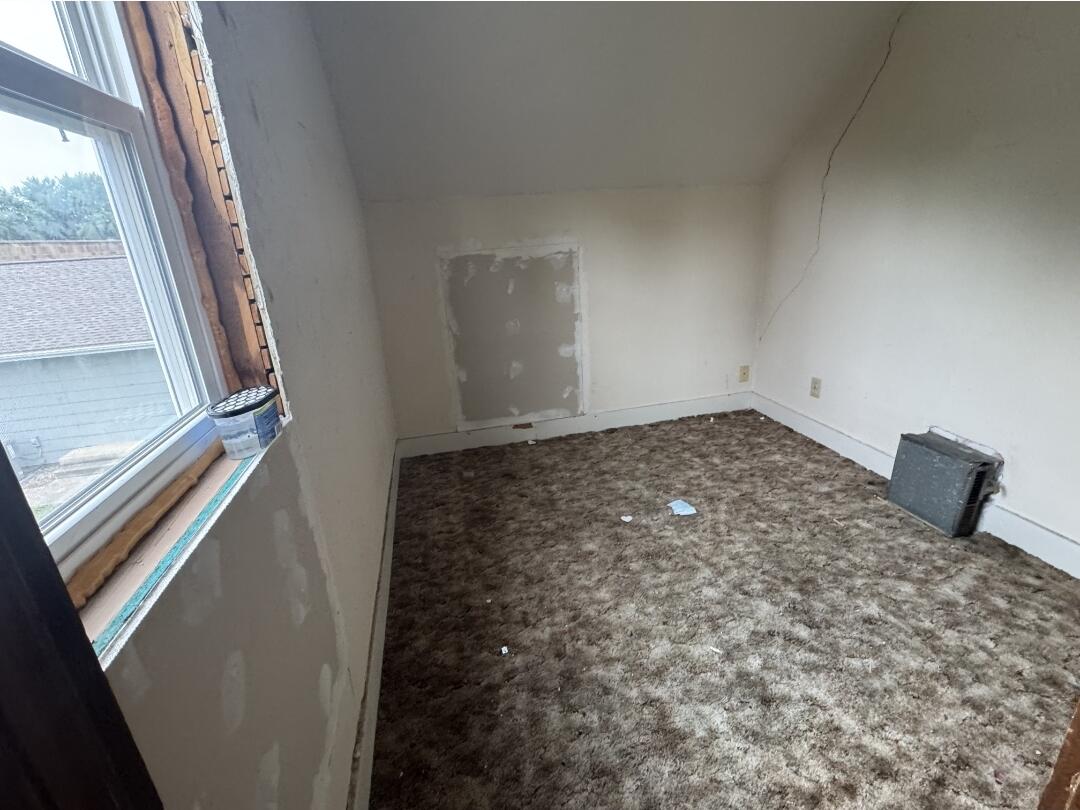 208 S 3rd Street Property Photo 5