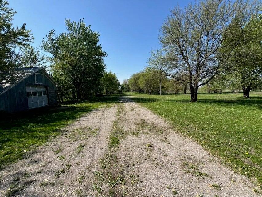 28076 690th Avenue Property Photo 2