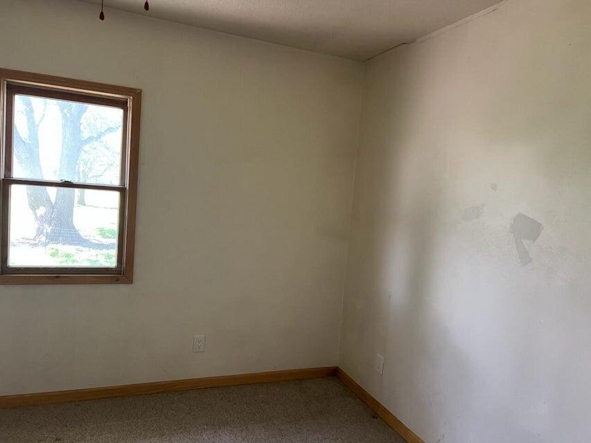 28076 690th Avenue Property Photo 6