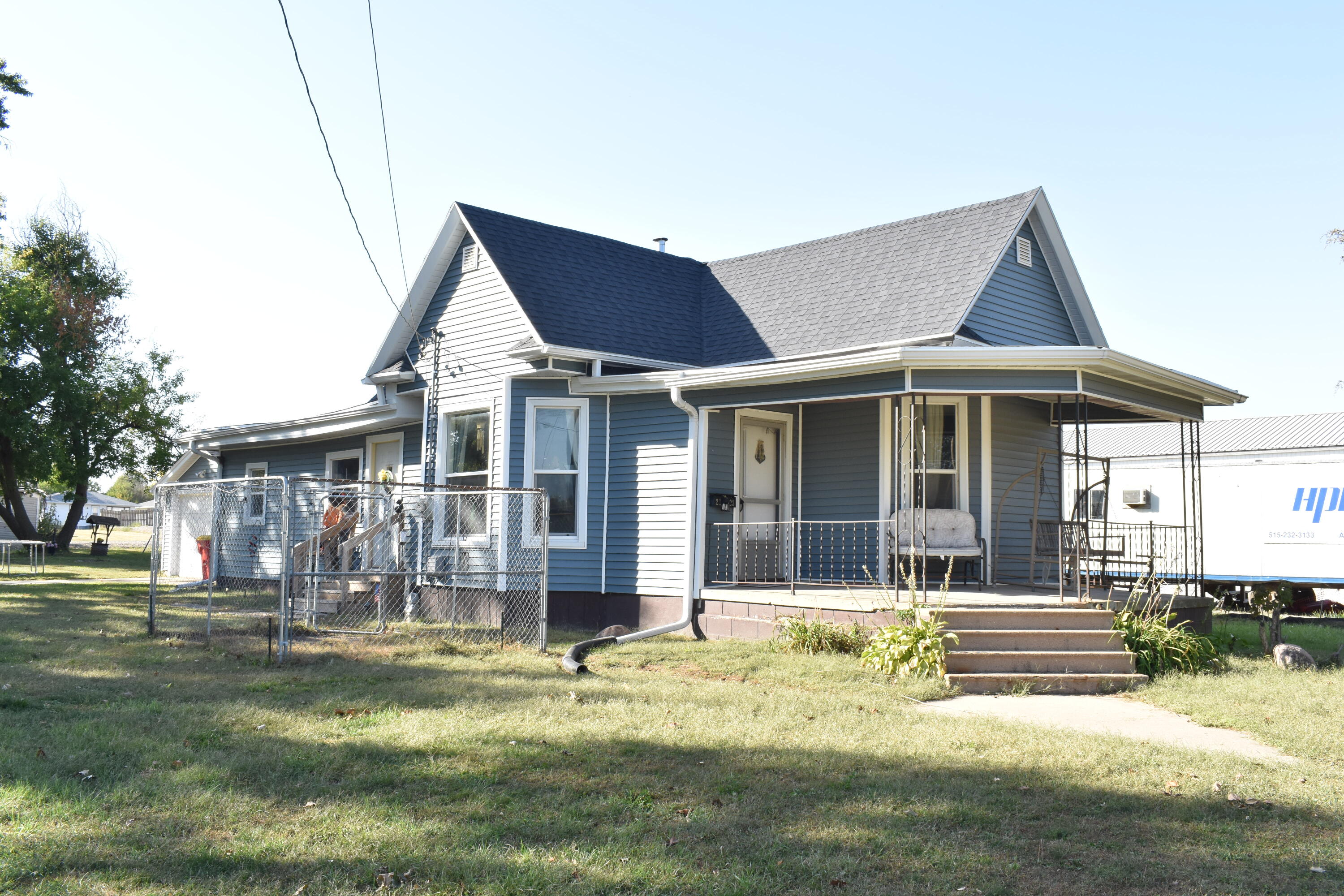 2103 Boone Street Property Photo 2