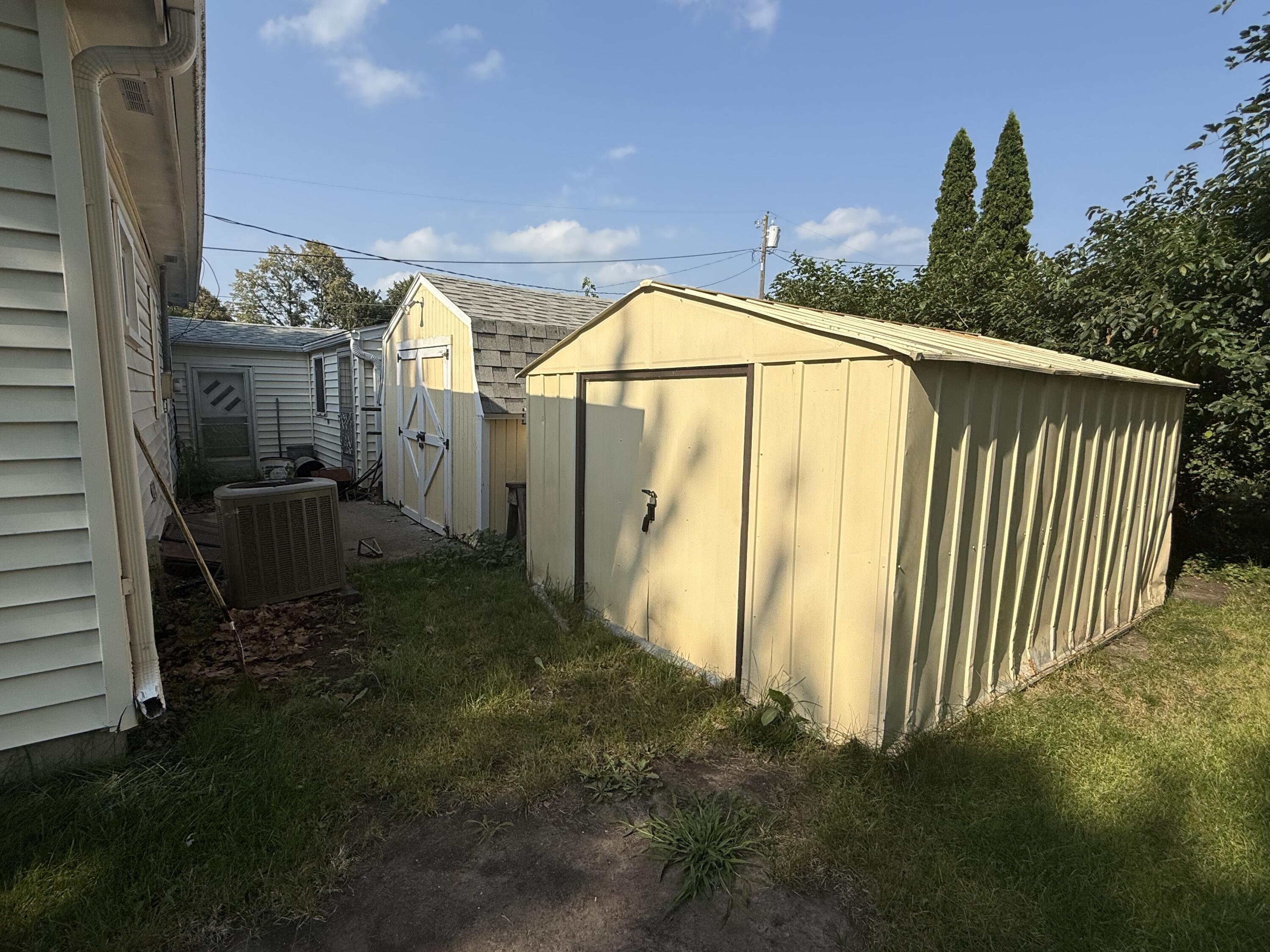 210 Webster Street Property Photo 5